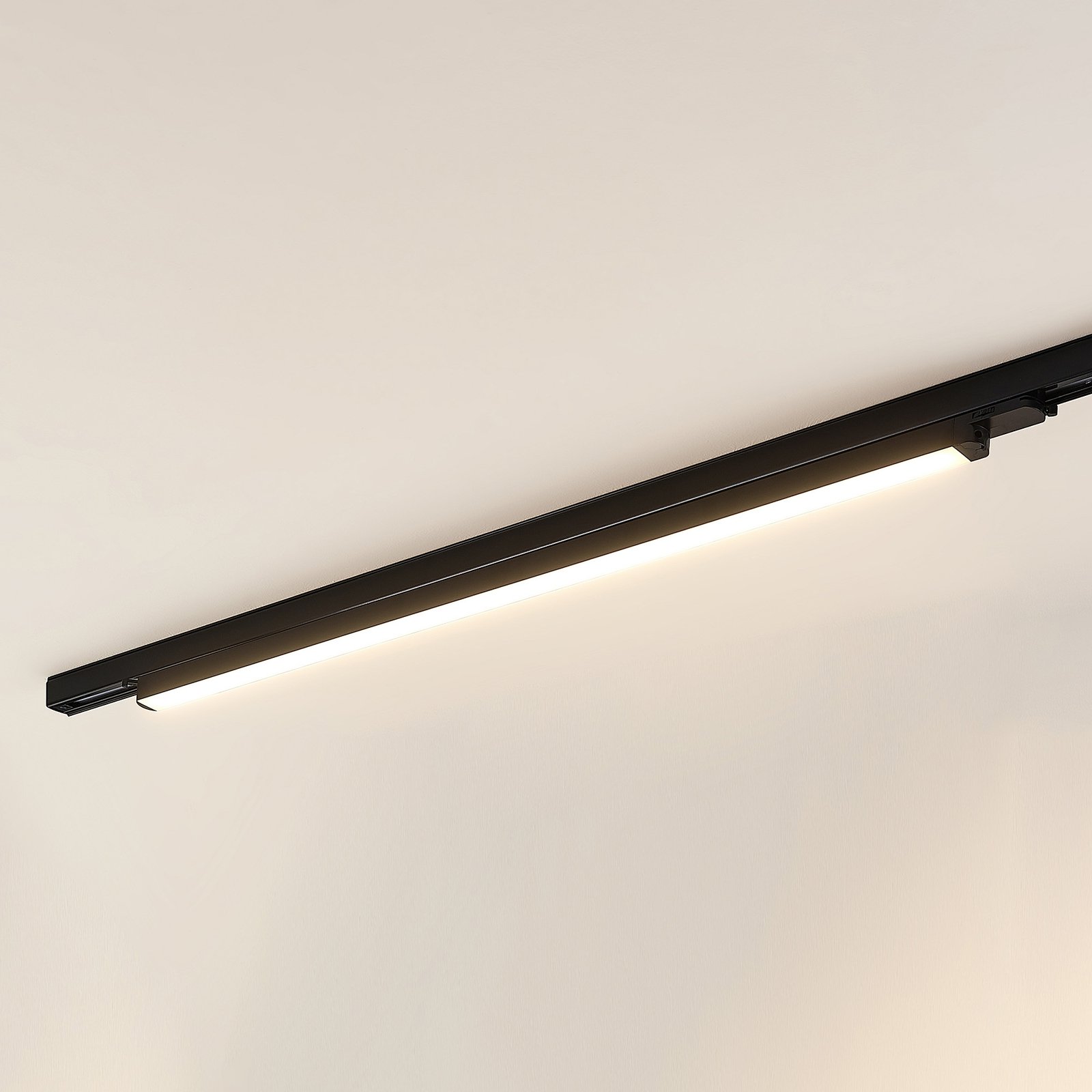 Arcchio LED-Schienenleuchte Harlow, schwarz, 109 cm, 3.000K