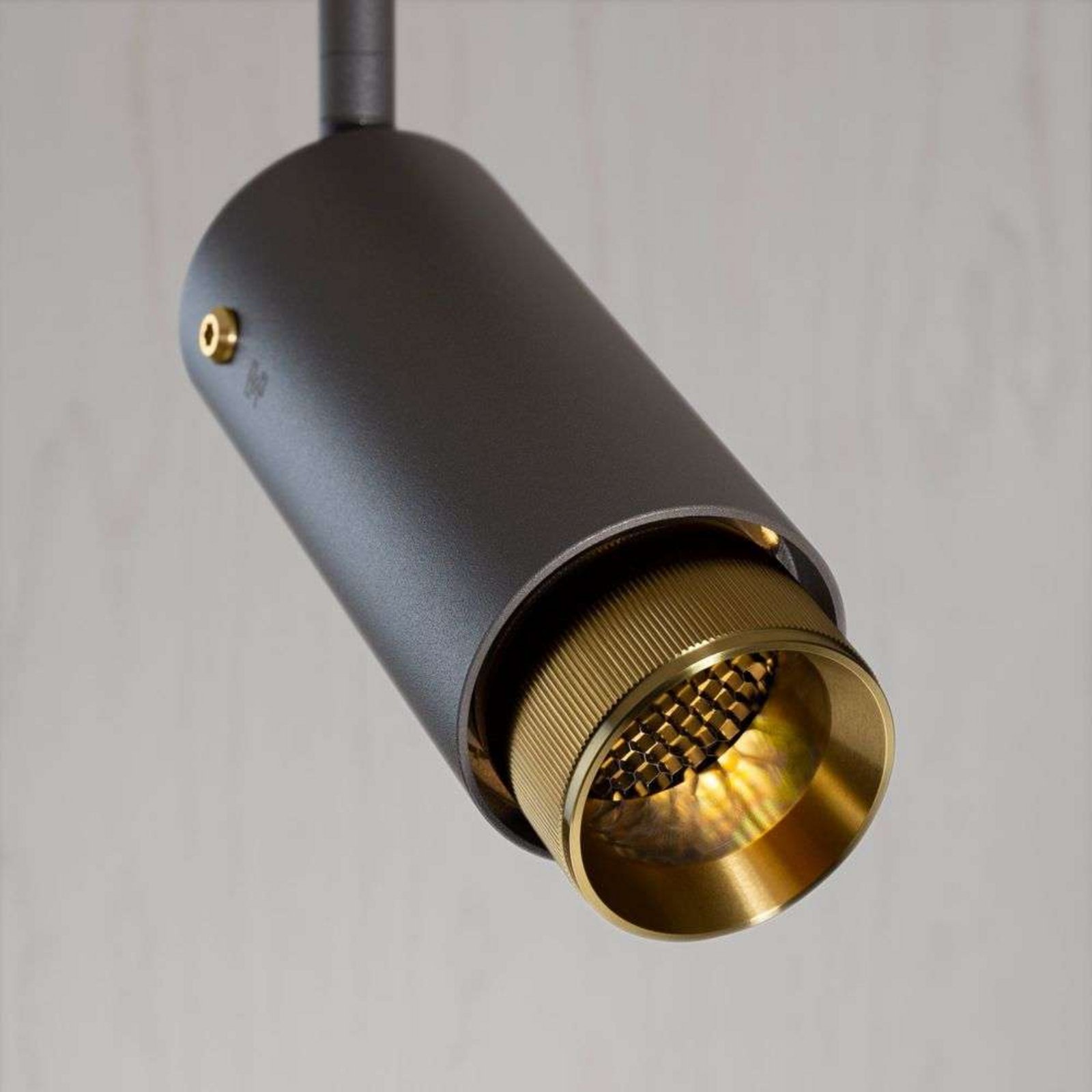 Exhaust Linear Plafoniera Graphite/Brass - Buster+Punch