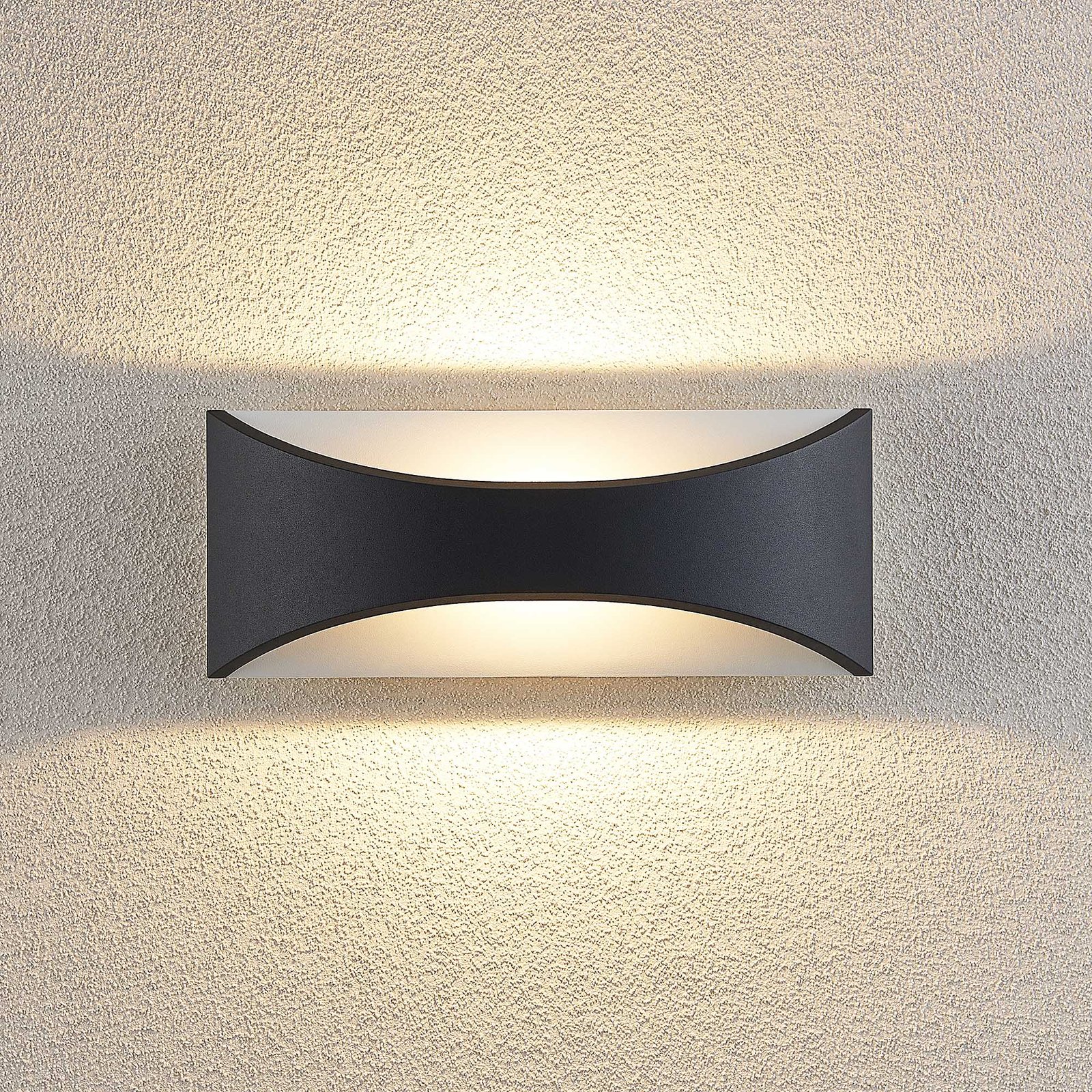 Lindby Mathea LED-Außen-Wandleuchte, Länge 30 cm