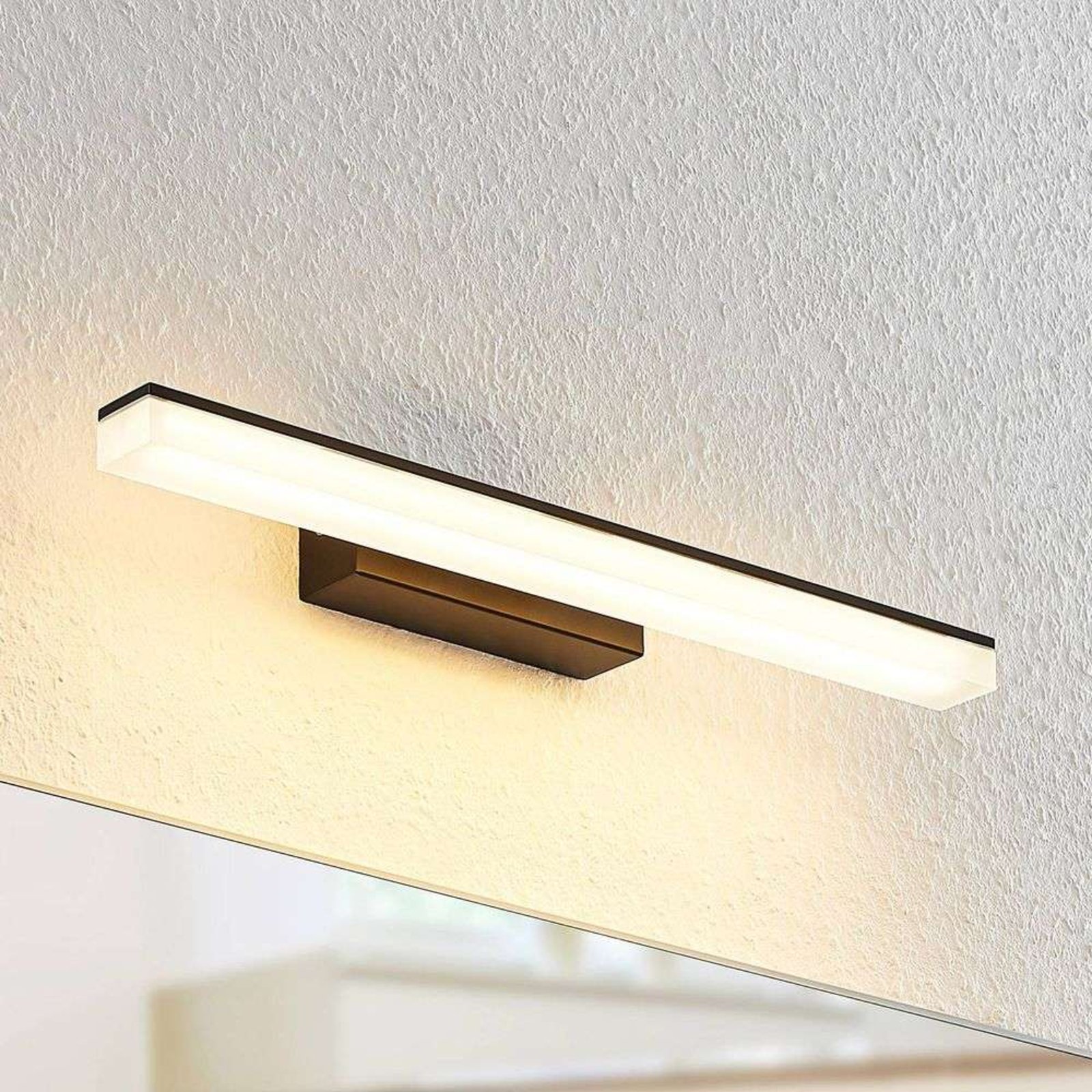 Lisana LED Vägglampa IP44 L46 Black - Lucande