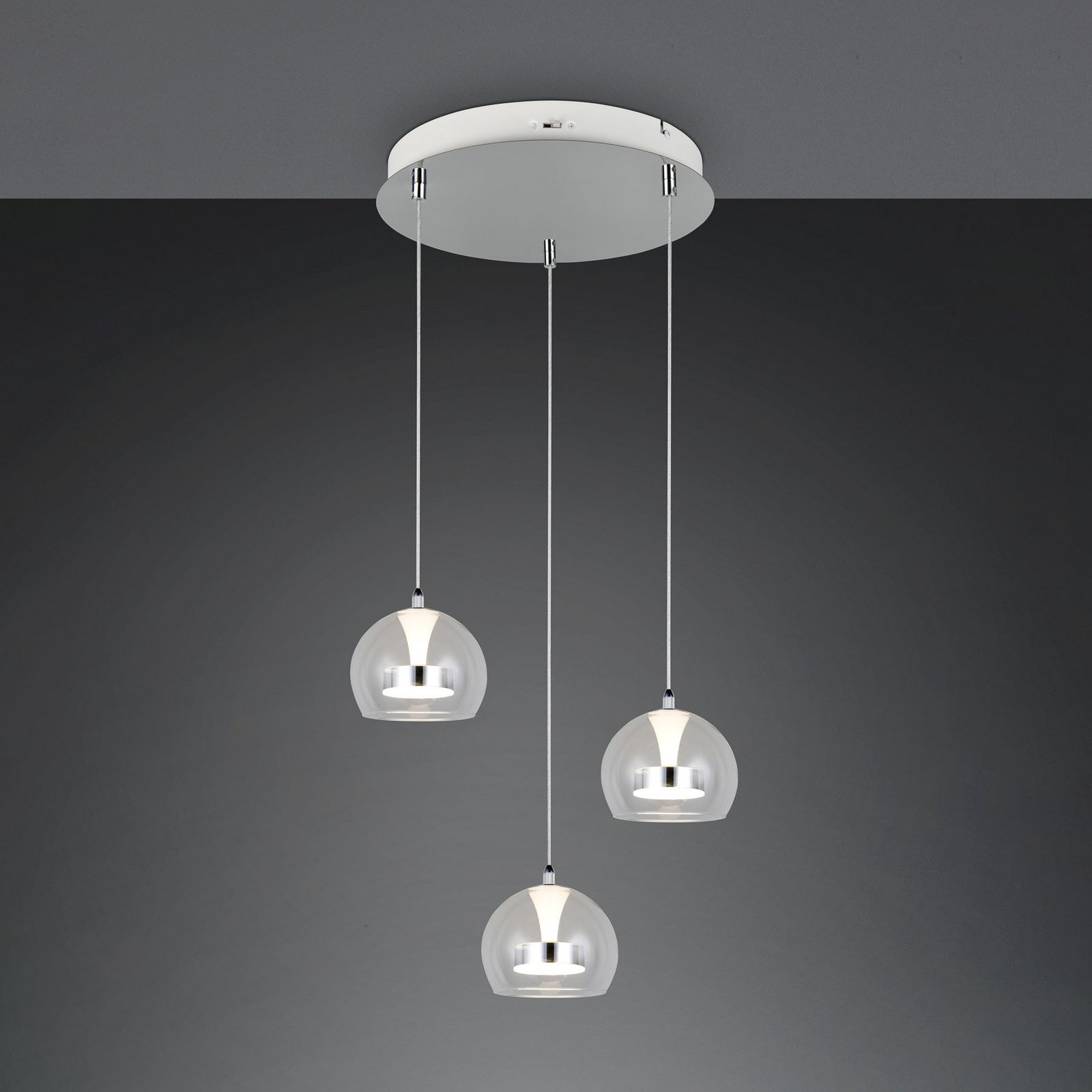 LED pakabinama lempa Flynt, Ø 42 cm, chromo spalvos, metalas CCT 3-flg. LED pakabinama lempa Flynt, Ø 42 cm, chromo spalvos, metalas CCT 3-flg.