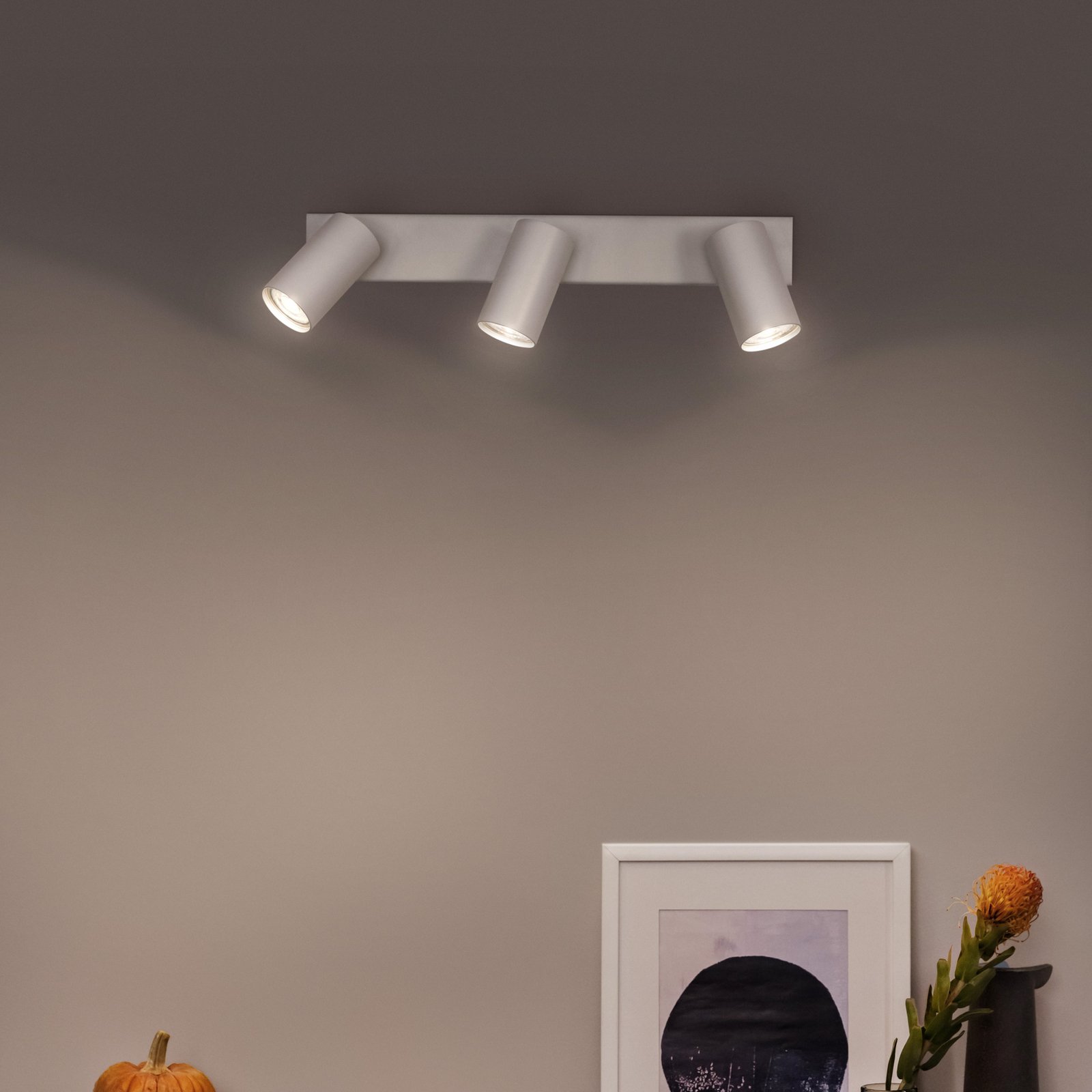 LEDVANCE LED прожектор Octagon, димируем, с три лампи, бял