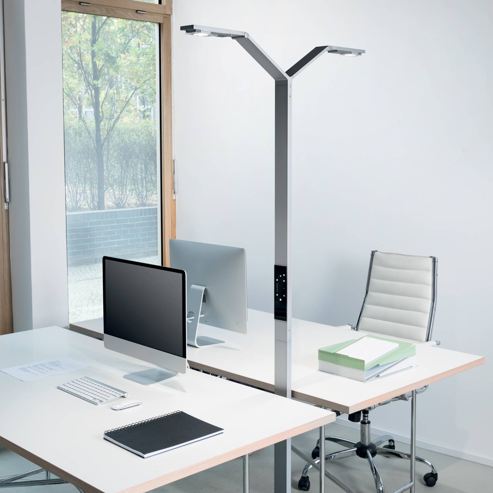 Luctra Floor Twin Linear lampadaire LED aluminium