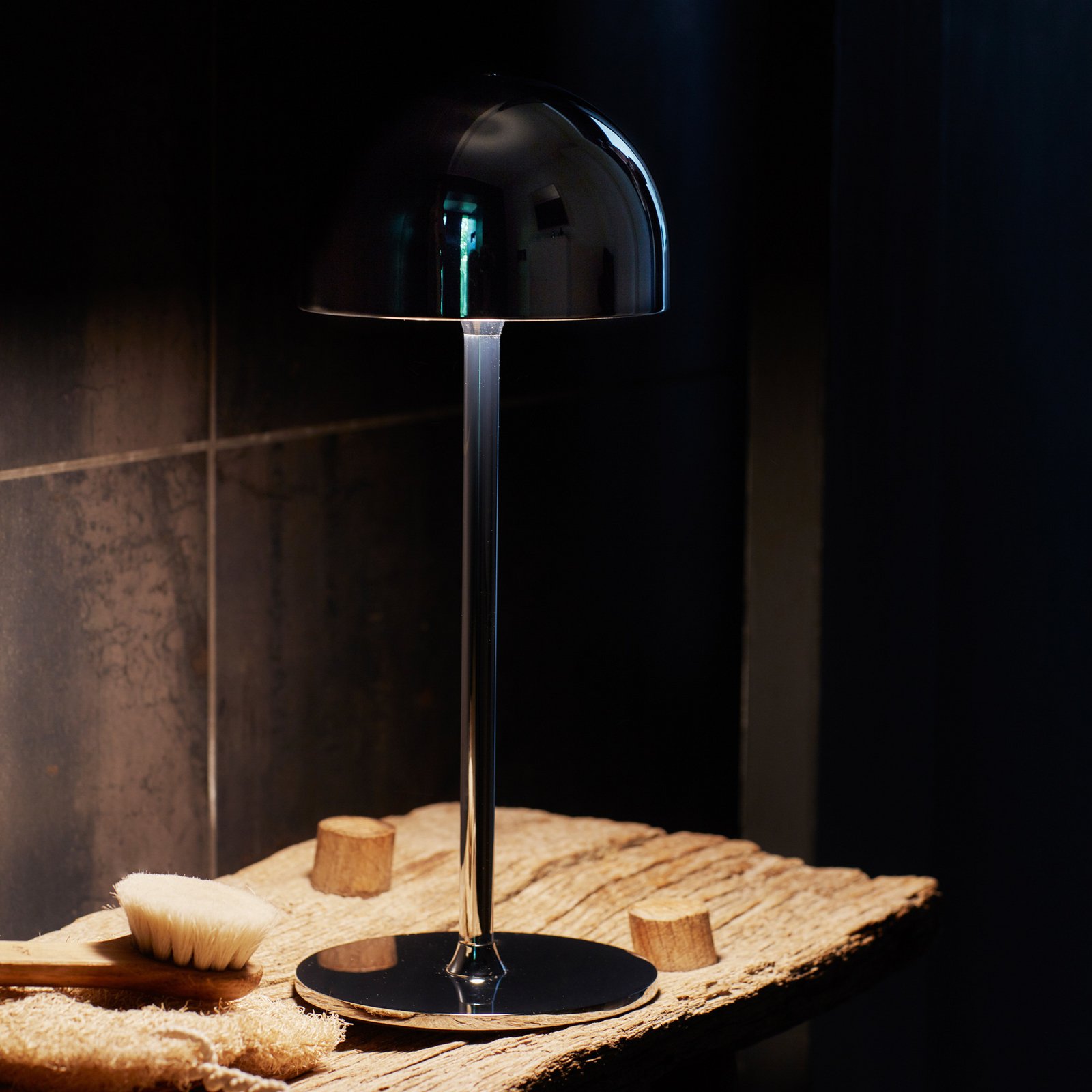 LED tölthető asztali világítás Tim, nikkel színű, magasság 30 cm, IP54 LED tölthető asztali világítás Tim, nikkel színű, magasság 30 cm, IP54