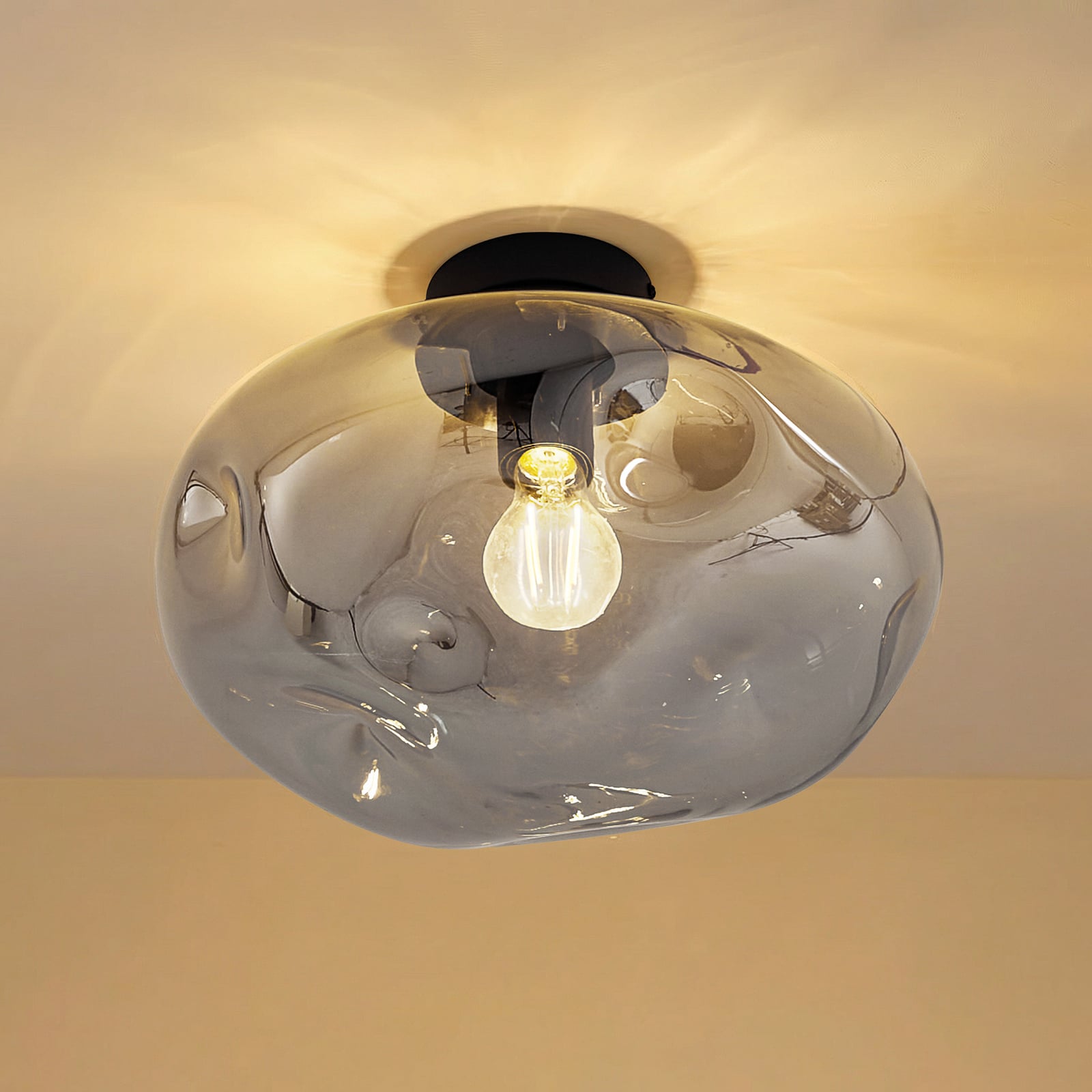 Lindby Таванна лампа Lelia, пушено сива, стъкло, Ø 35 cm