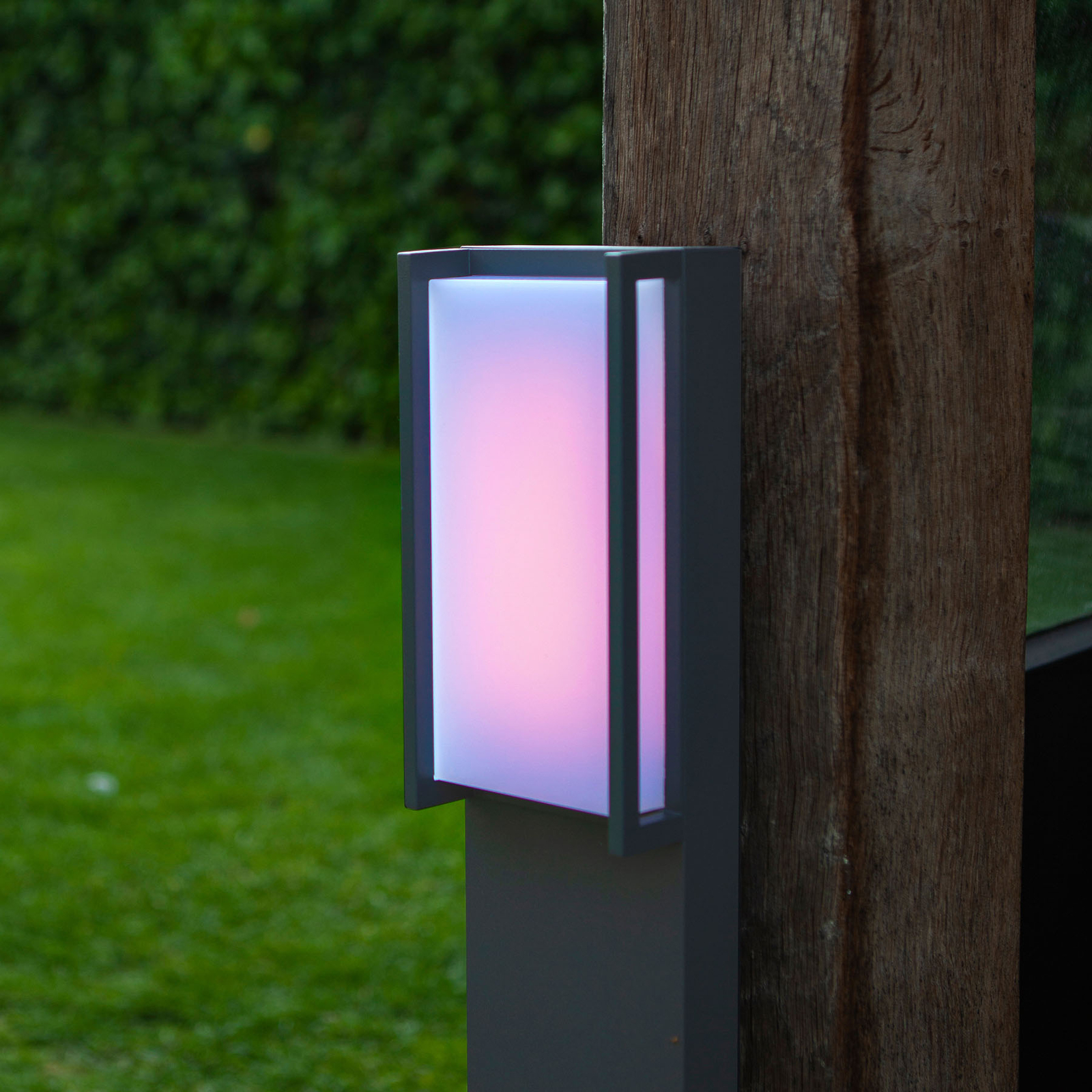 LED tuinlamp Qubo, RGBW smart bestuurbaar