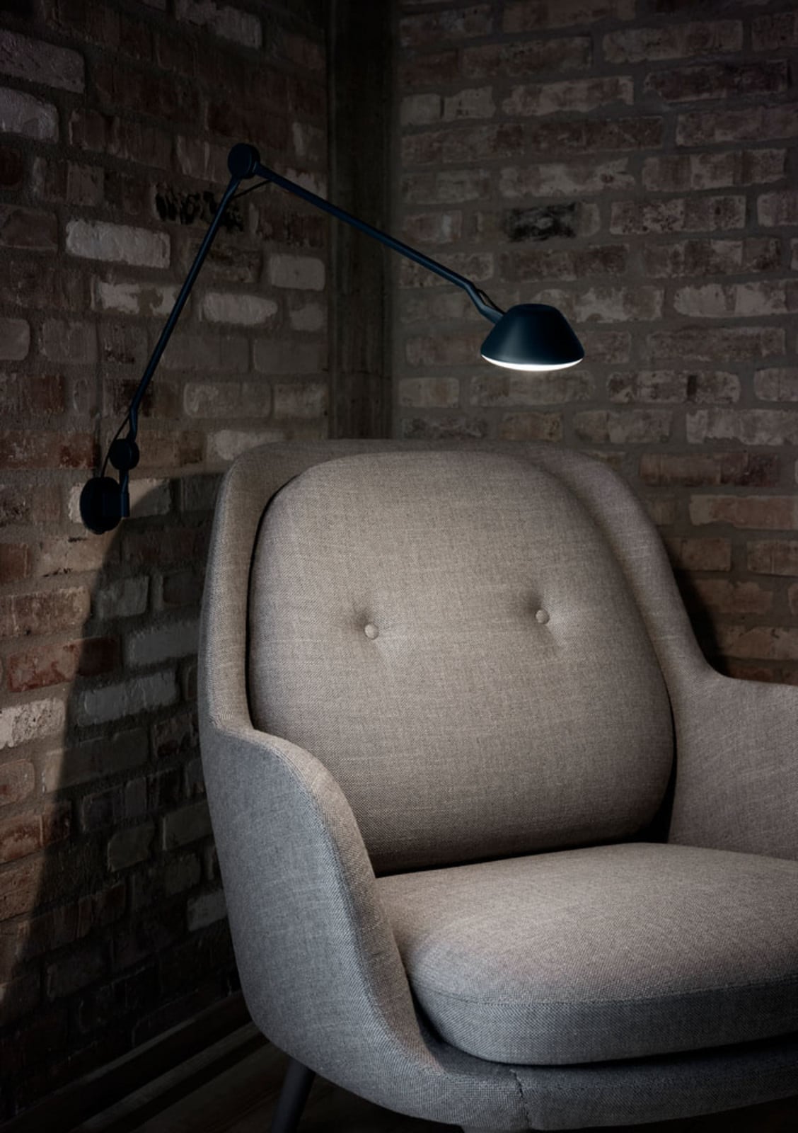 AQ01 Wandleuchte Matt Schwarz FRITZ HANSEN - Wohnzimmer - Aluminium