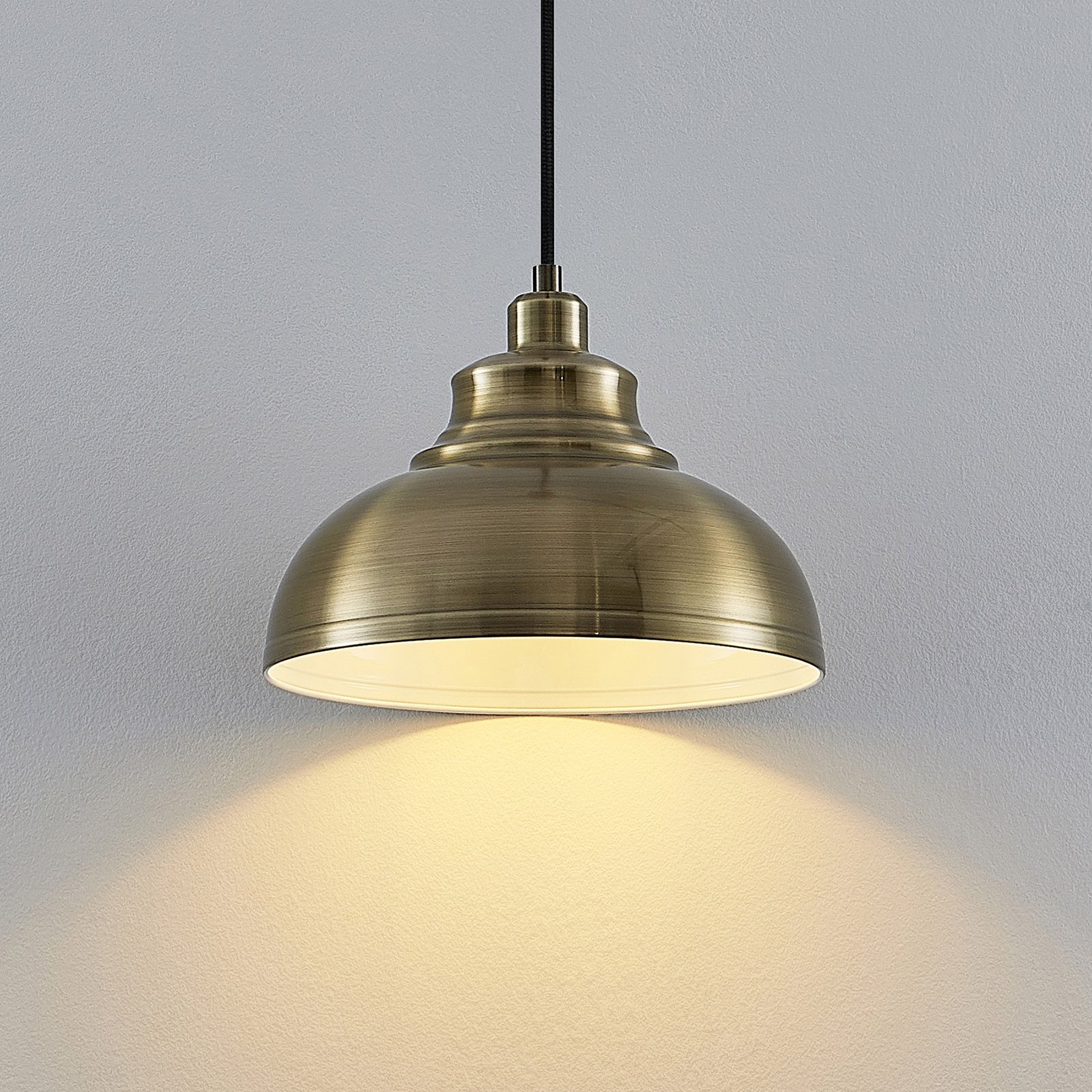 Lindby Emna pendant lamp, 1-bulb, antique brass