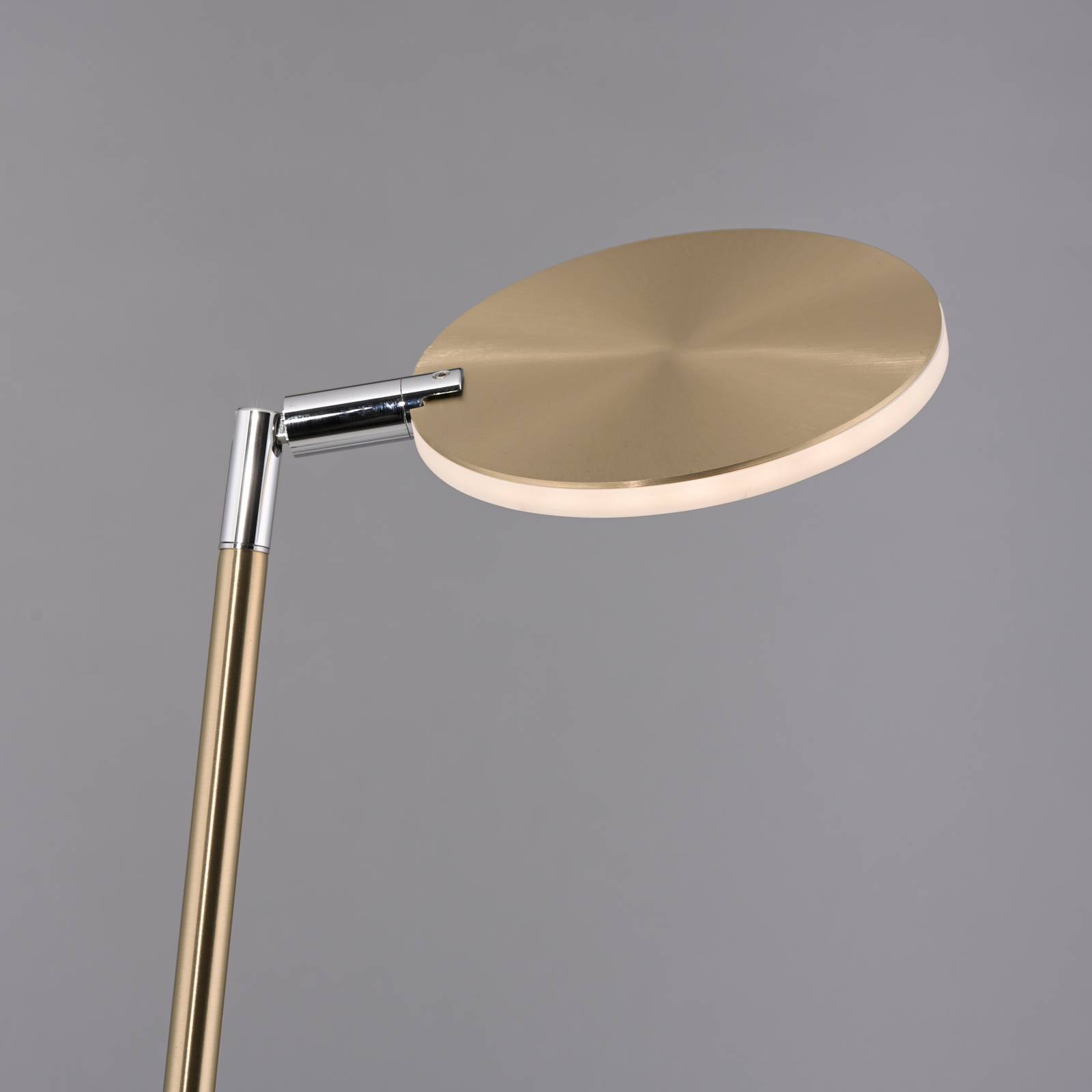 Lampa stojąca LED Paul Neuhaus Akku-Bente, mosiądz, CCT, USB-C