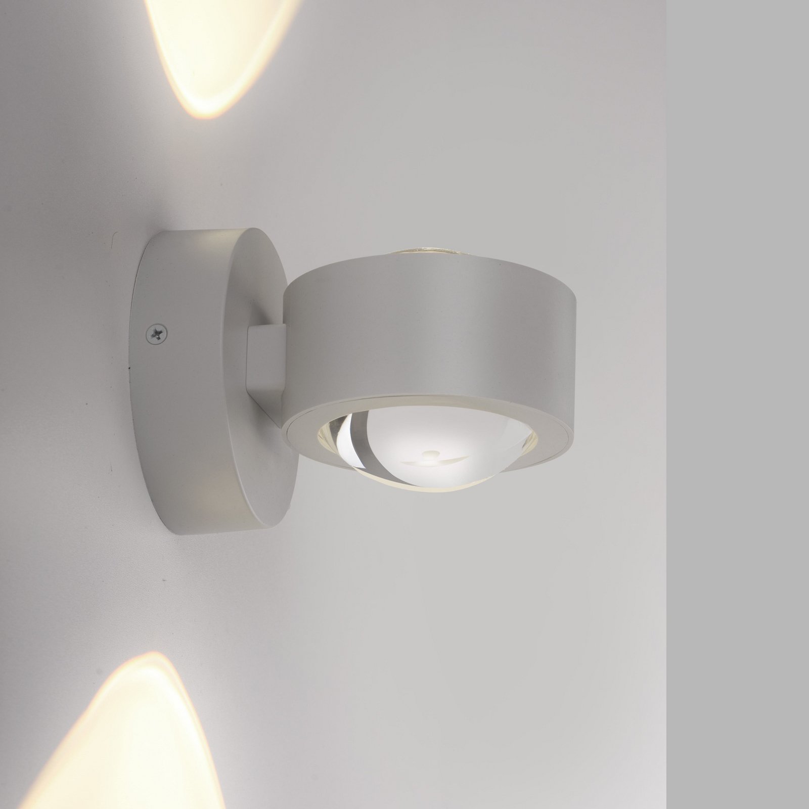 JUST LIGHT. LED wandlamp op accu Chia, zand, ijzer, 3.000 K