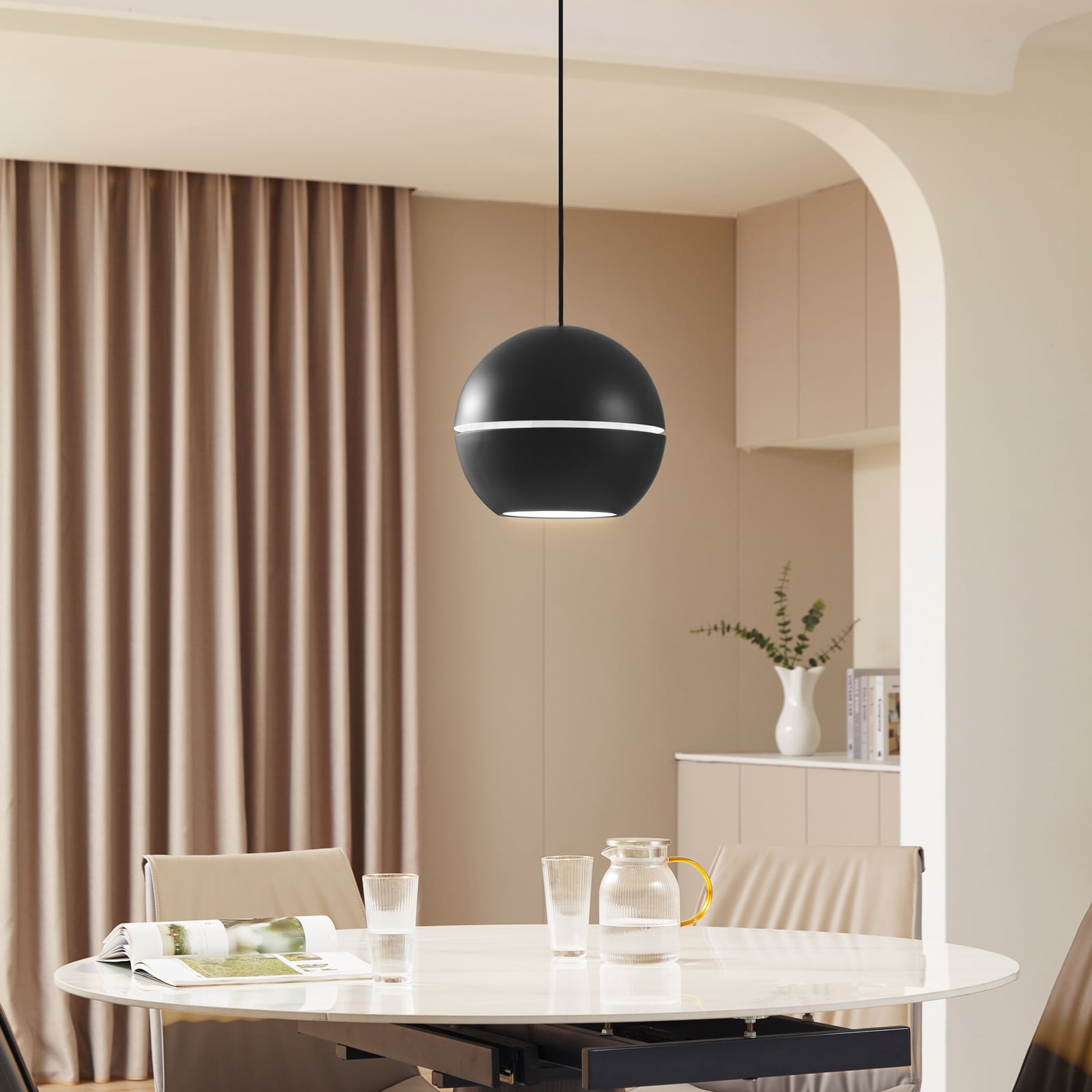 Lush Hängeleuchte, schwarz, Ø 30 cm, Aluminium, E27 - NOLA Lush Hängeleuchte, schwarz, Ø 30 cm, Aluminium, E27 - NOLA