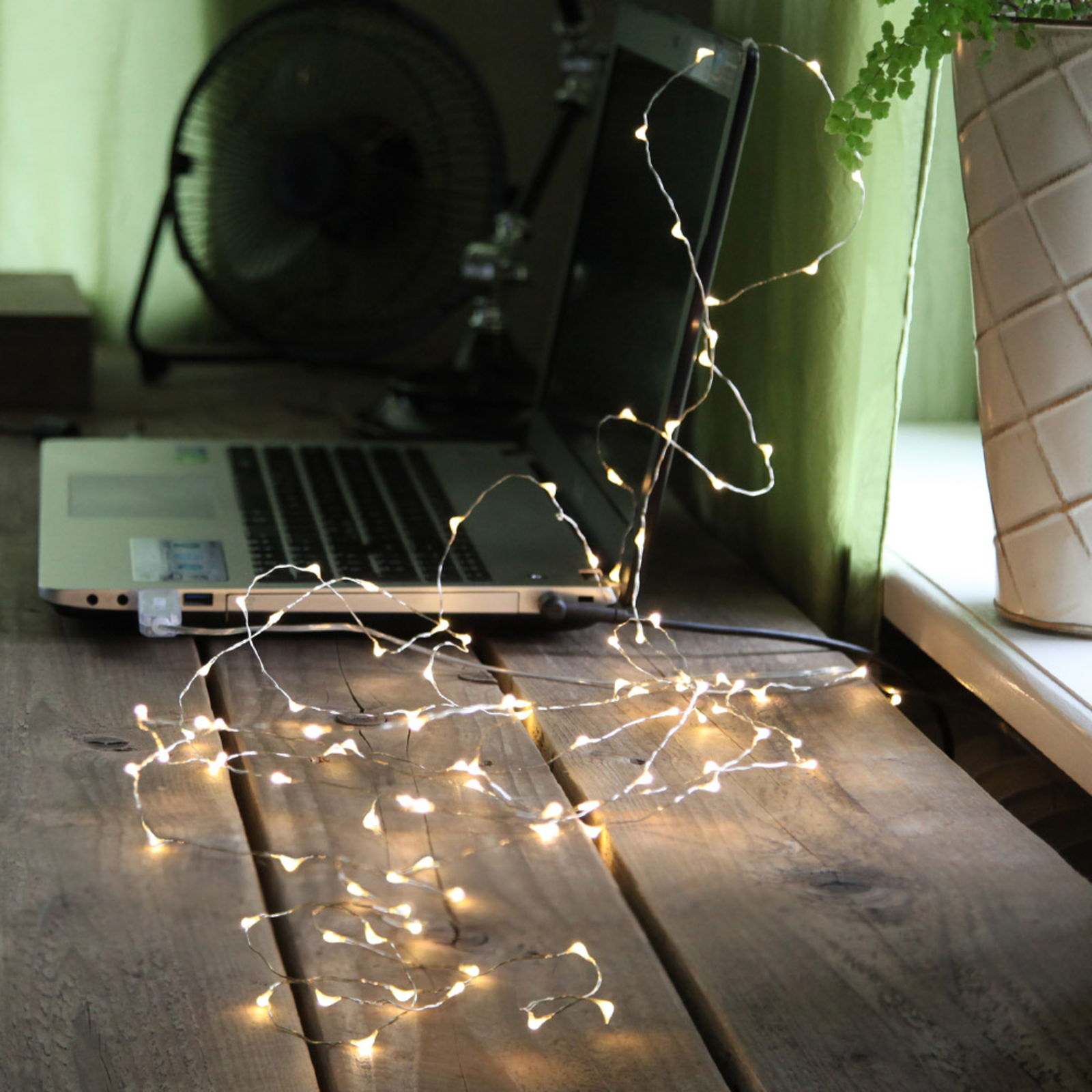 With USB connection - Dew Drop LED string lights