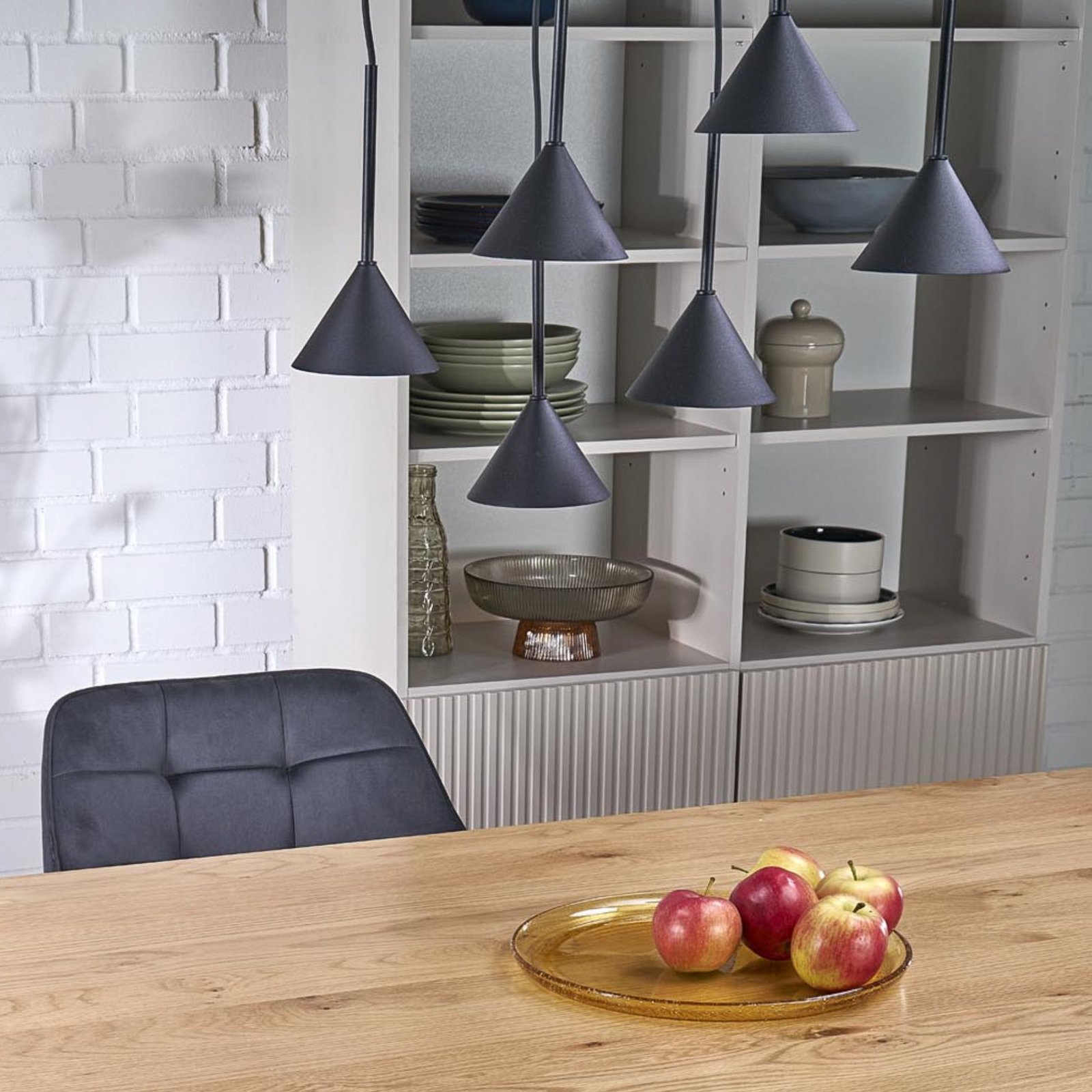 Závěsné světlo Cono Mini, 6 žárovek, černé, E27