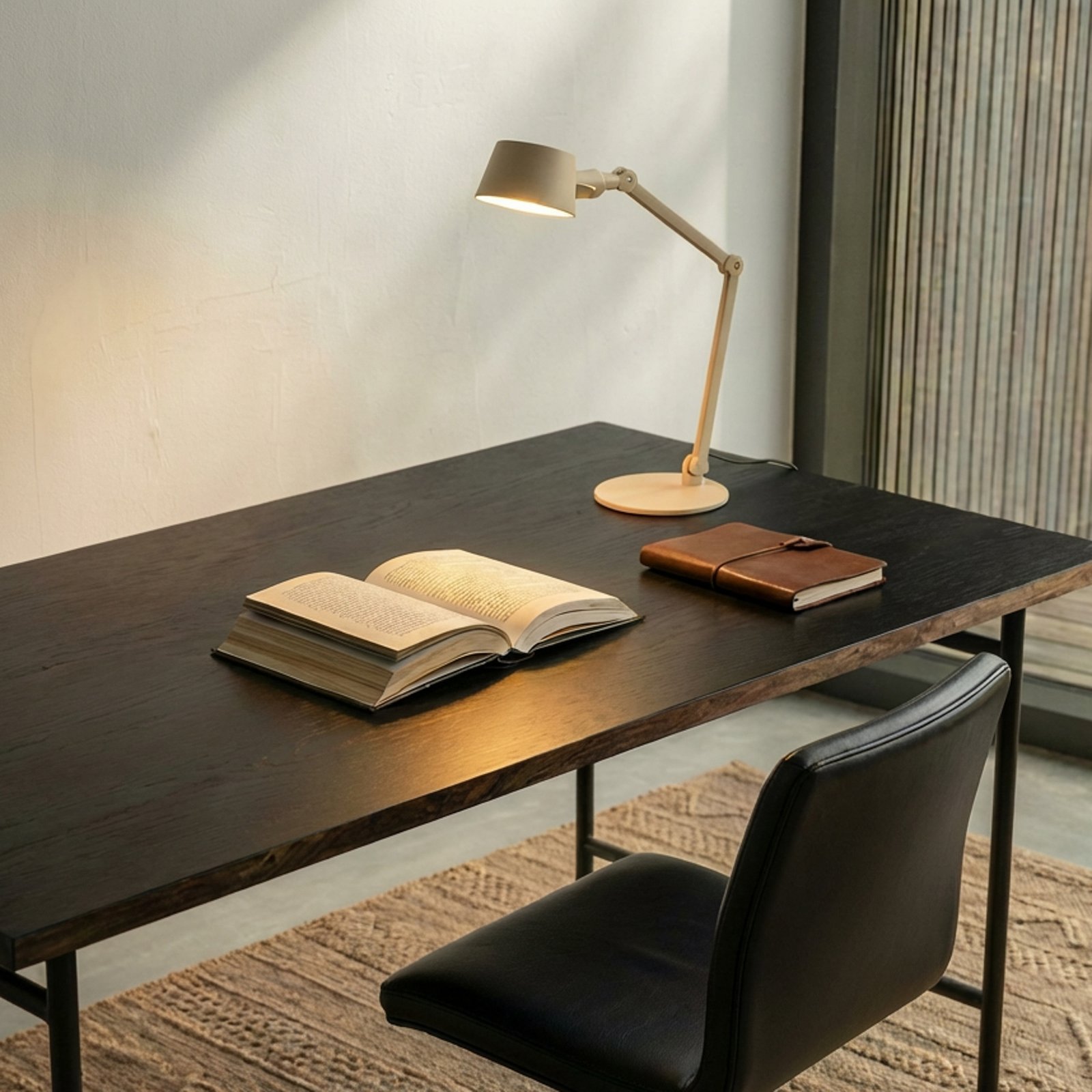 Lucande Tischleuchte Silka, 93 cm, beige, verstellbar, E27