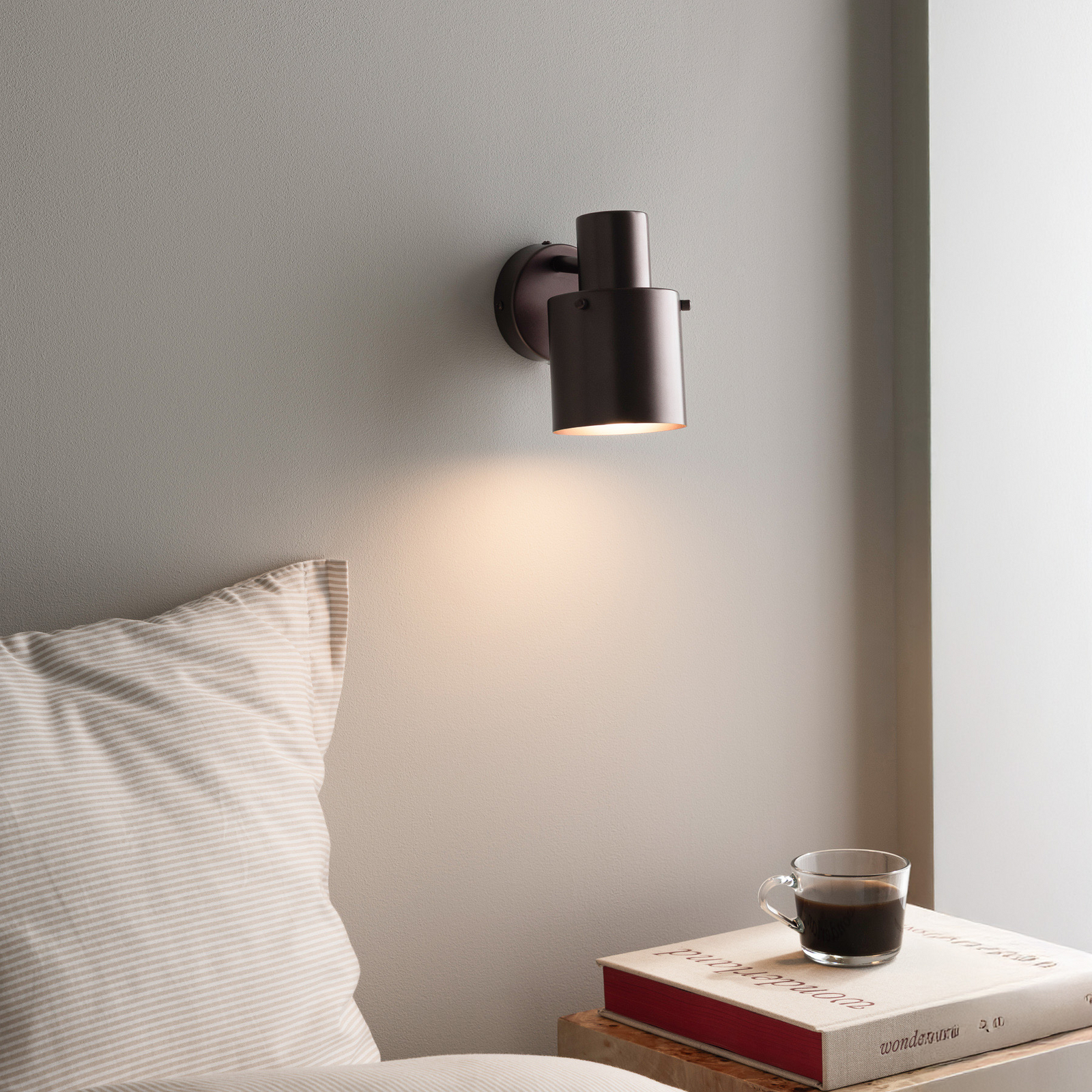 Spot mural Clark, largeur 10 cm, couleur bronze - Globen Lighting Spot mural Clark, largeur 10 cm, couleur bronze - Globen Lighting