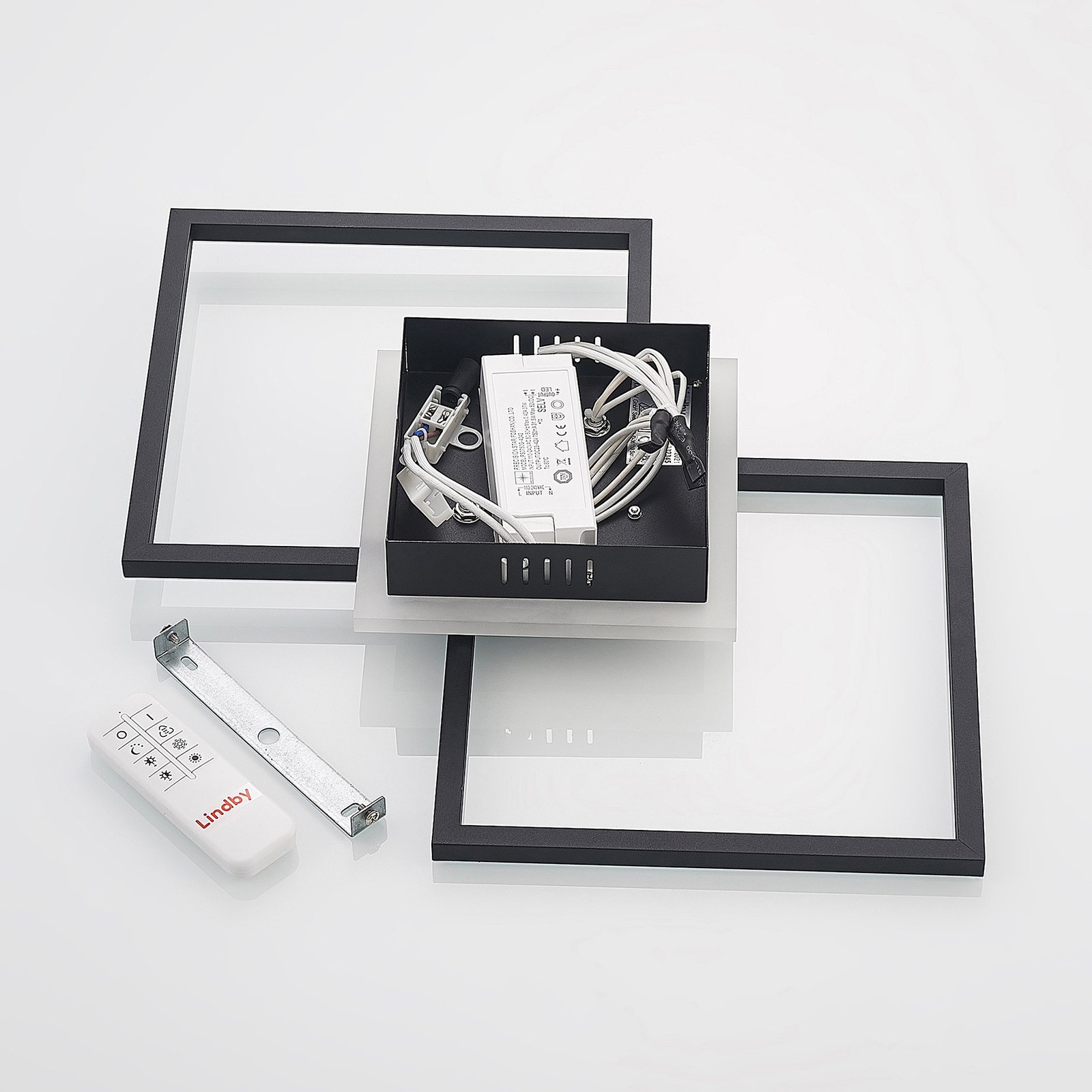 Lindby LED-Deckenlampe Fjardo, eckig, schwarz, CCT, Remote