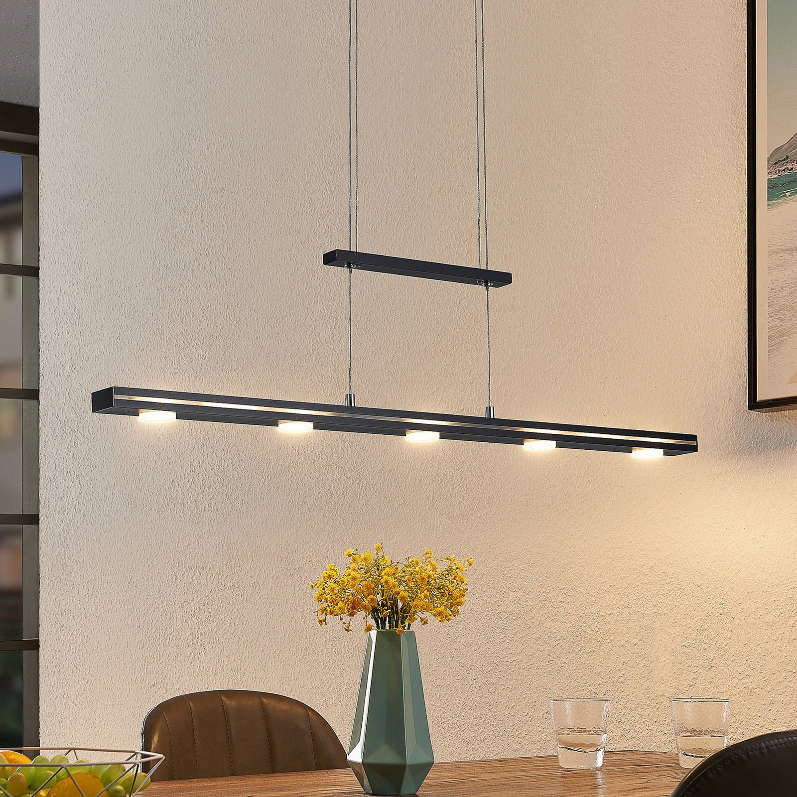 Lindby Naiara lampă susp. LED înălț. regl. negru - Camera de zi / sufragerie - Modern - negru mat - Metal