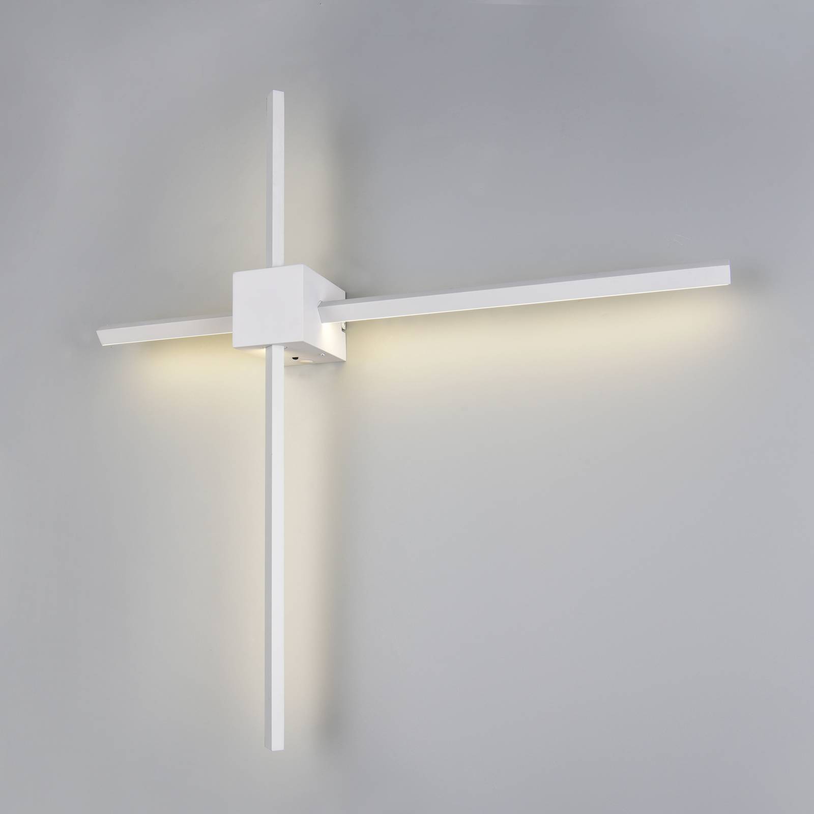 Trio Lighting LED wandlamp Cassino, mat wit, breedte 67 cm, metaal