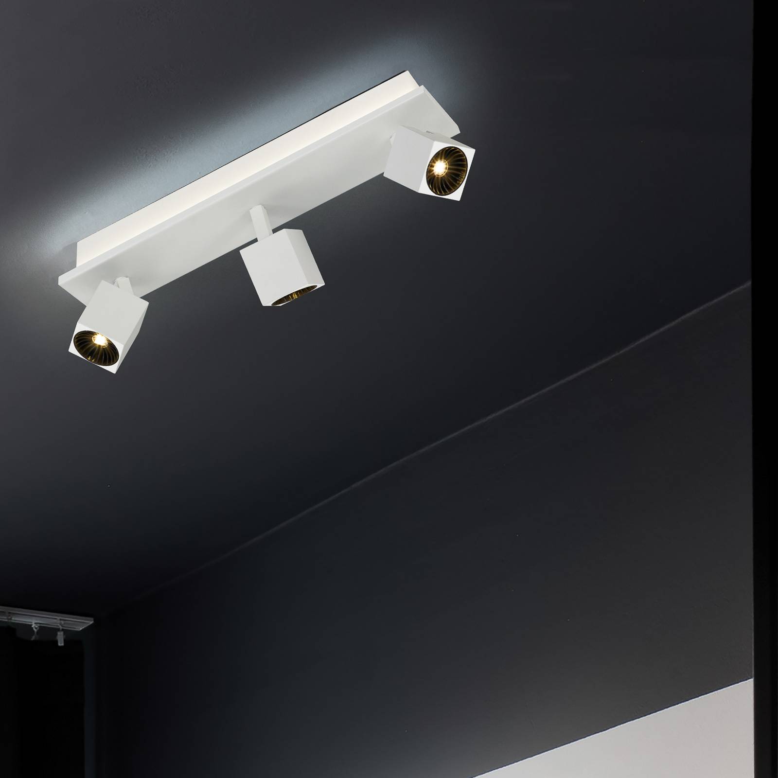 Trio Lighting Hvit LED-taklampe Cuba med Osram-LED, 3 lyskilder metall