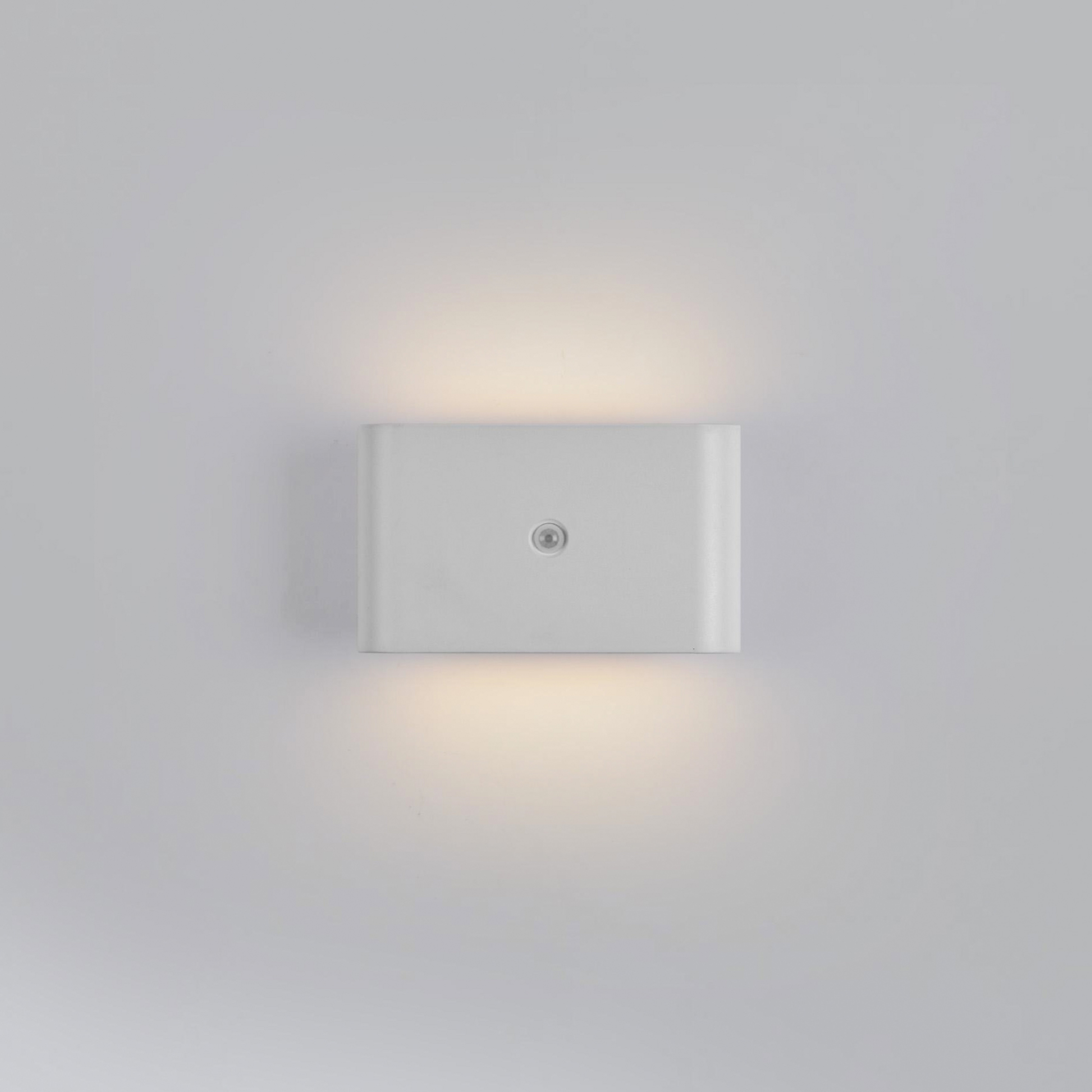JUST LIGHT. LED-Akku-Wandleuchte Ziddy, weiß, Sensor 3.000 K