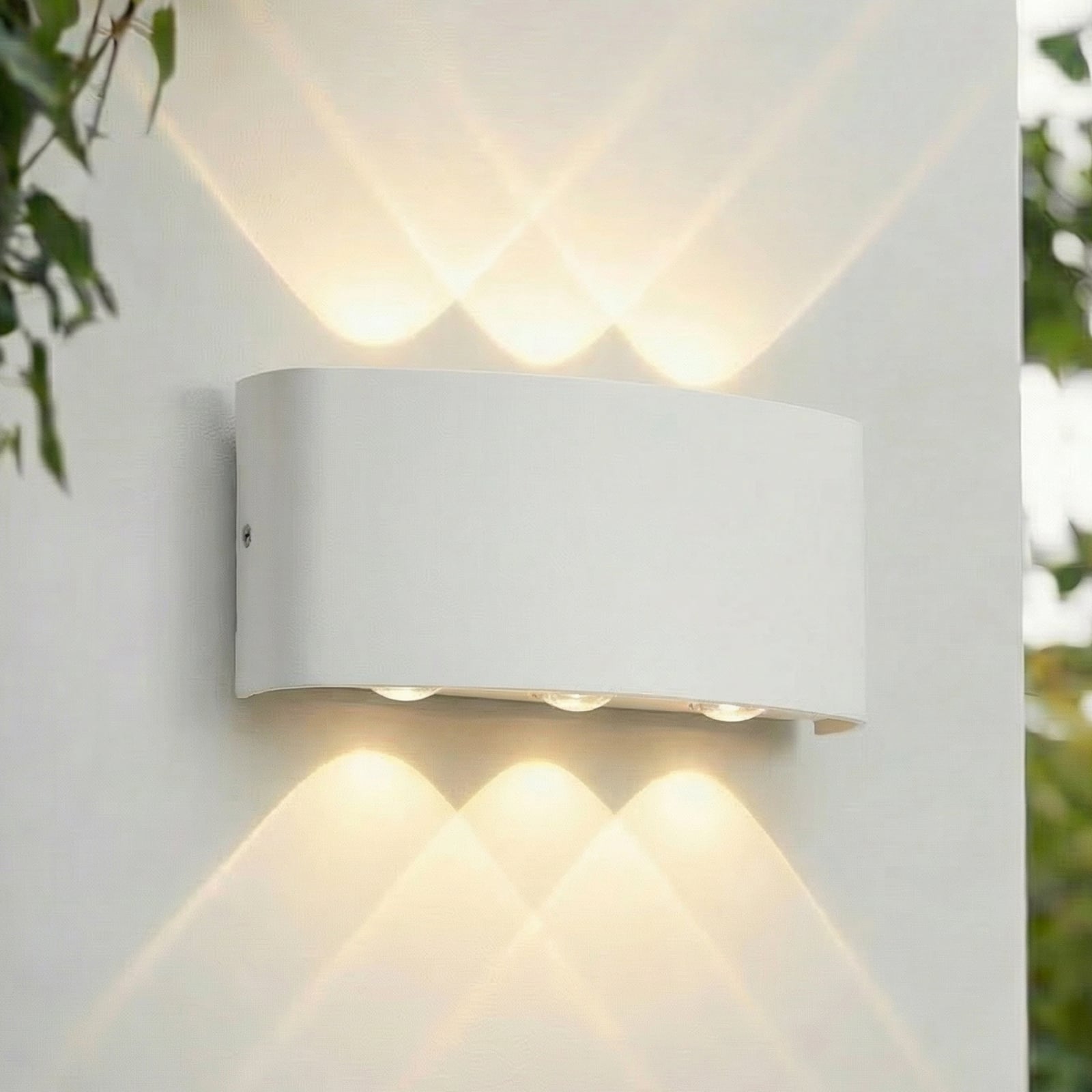 Ithan LED venkovní nástěnné svítidlo, bílé, 3 žárovky, 17 cm - Lindby