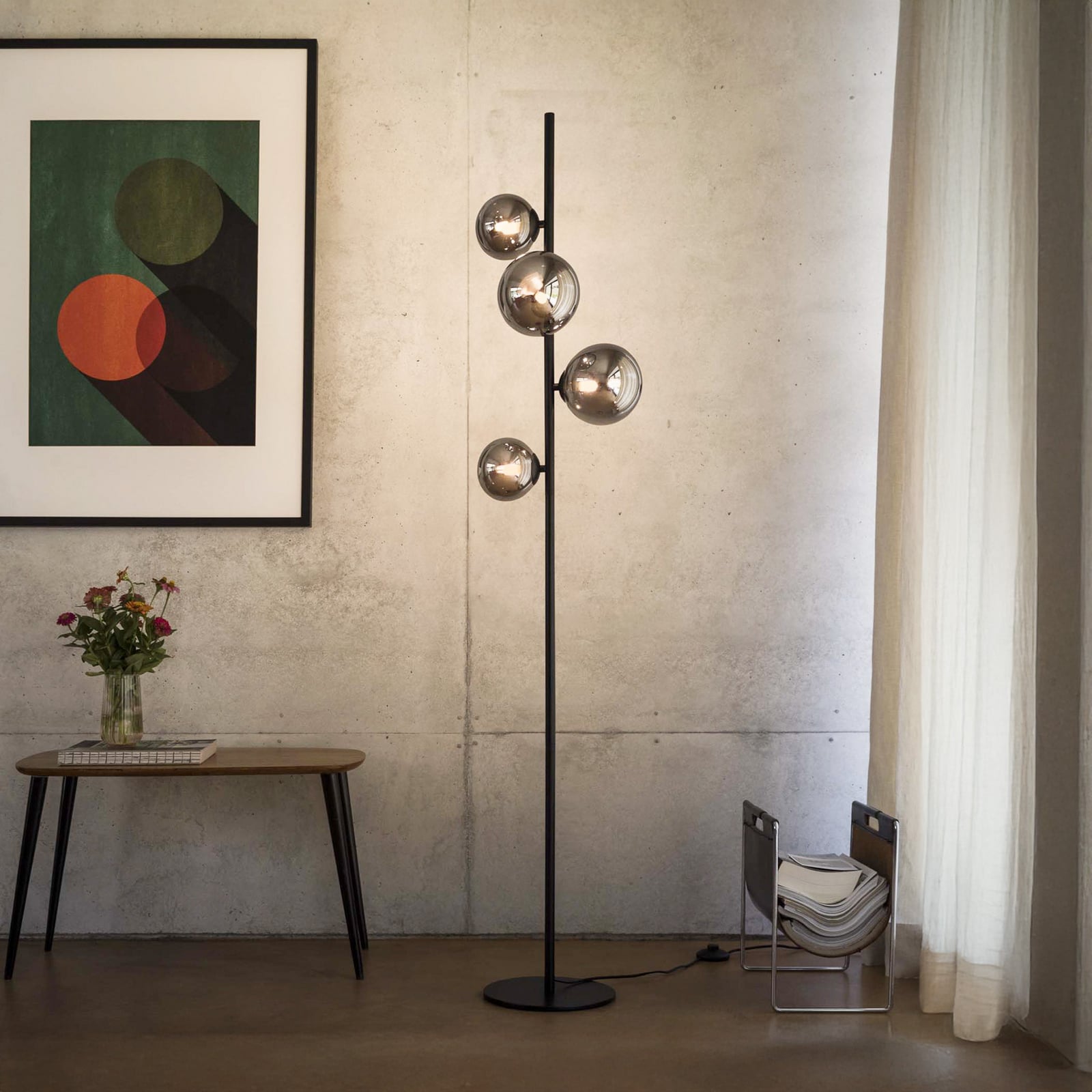 IDEAL LUX -maavalaisin Perlage, musta/savuharmaa, korkeus 164 cm, 4-lamppuinen