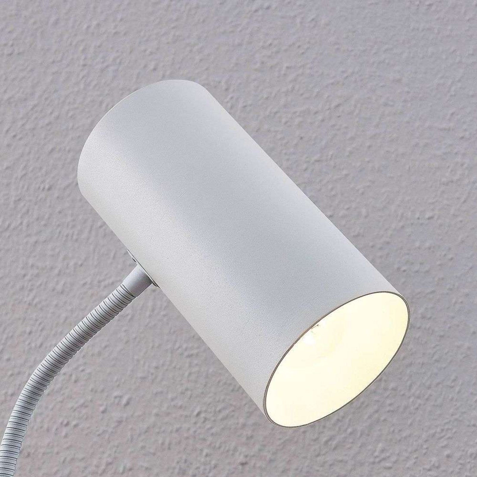 Karoli Stojaca Lampa White - Lindby