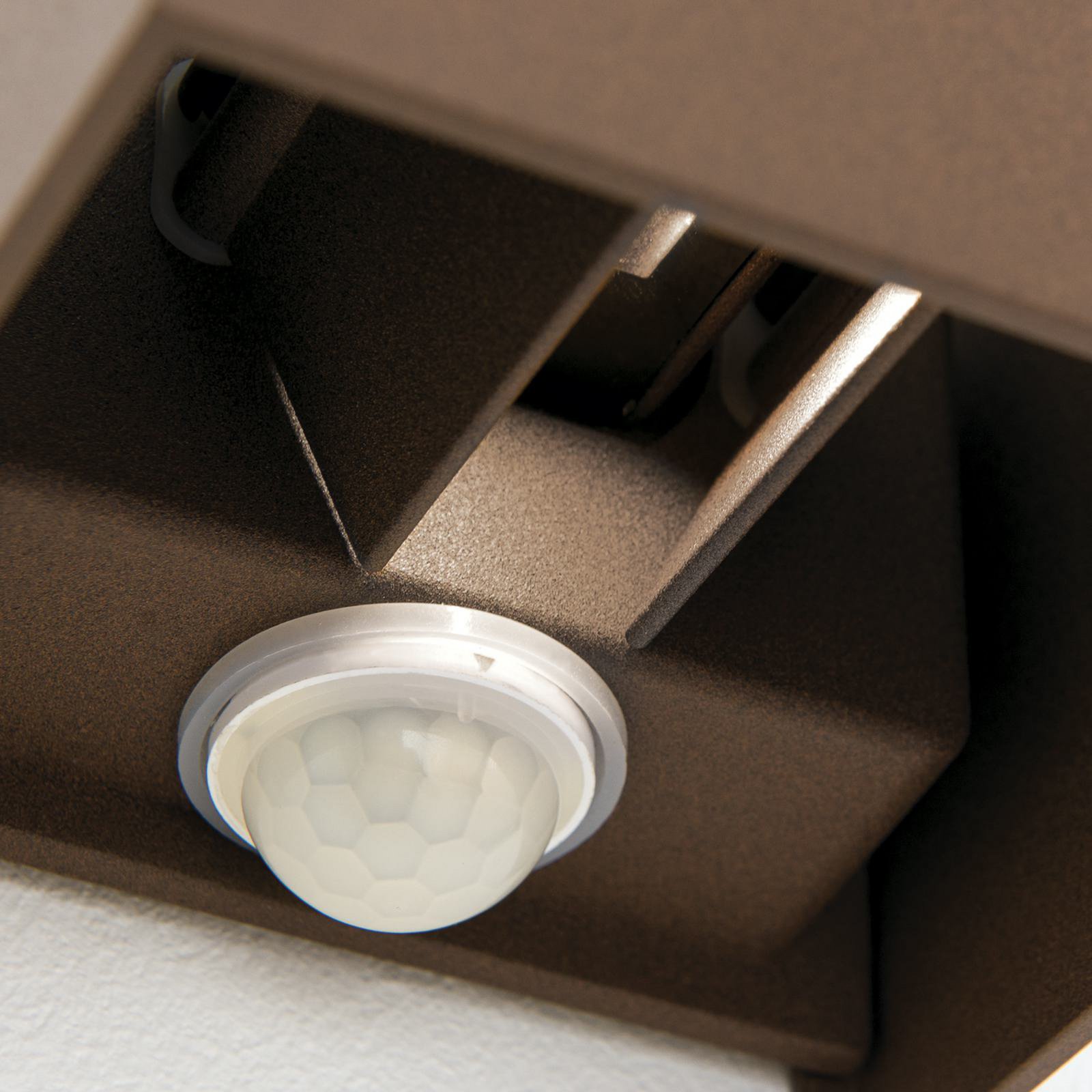 Candeeiro de parede exterior LED Cube-S, corten, metal, sensor