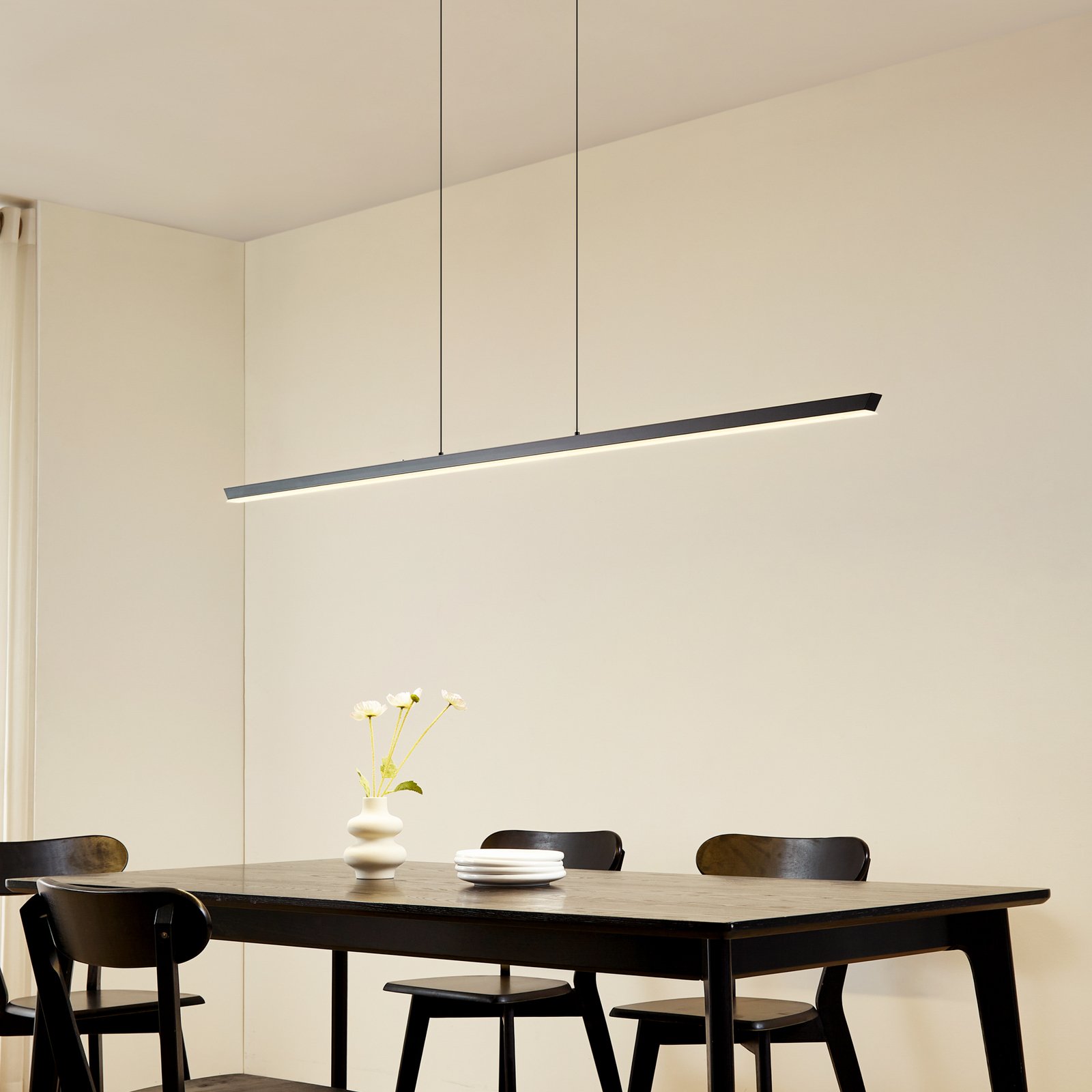 Lucande LED-Hängelampe Solvar, 158 cm, schwarz, CCT, dimmbar