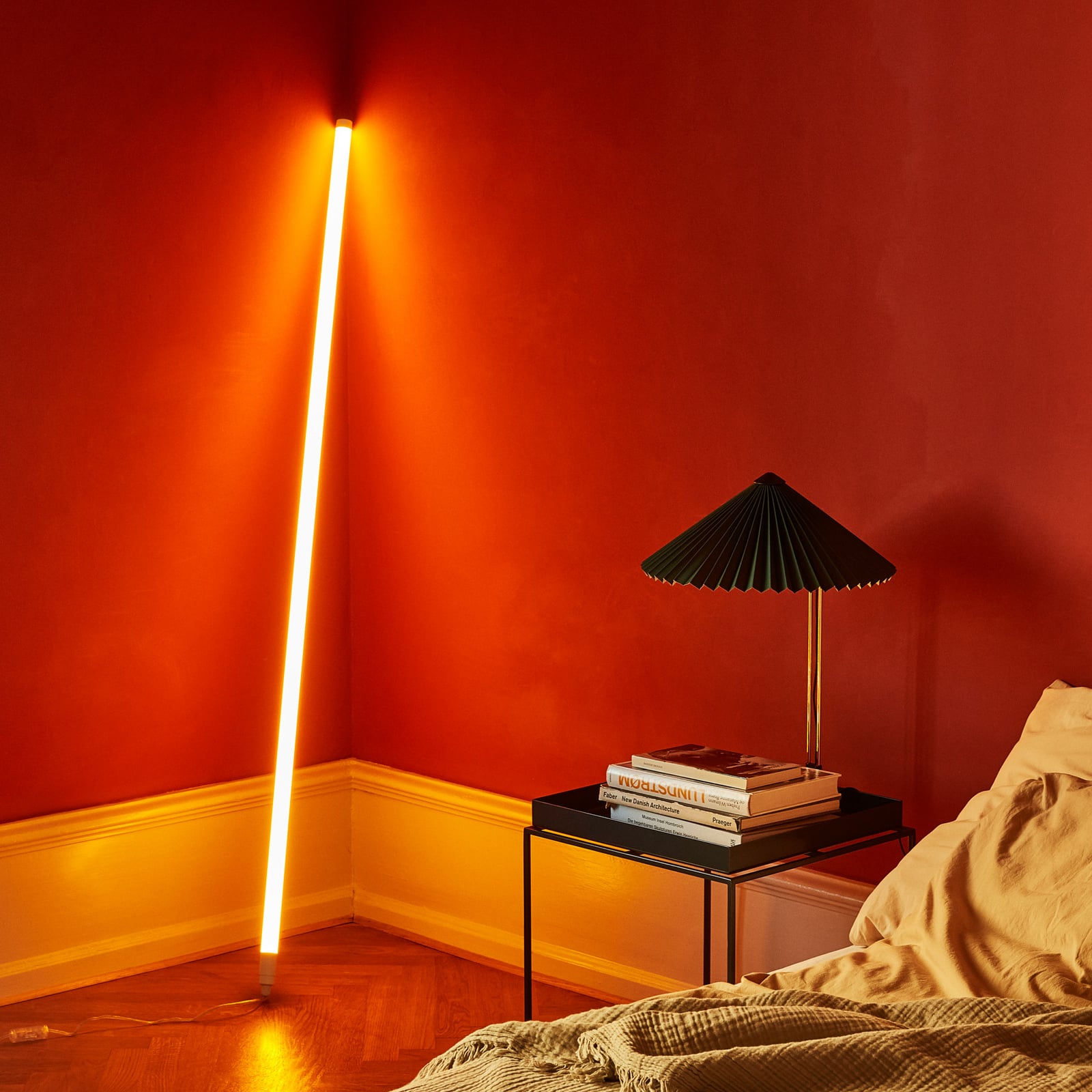 HAY LED tube bulb, warm white, UK plug, PVC, 150 cm HAY LED tube bulb, warm white, UK plug, PVC, 150 cm