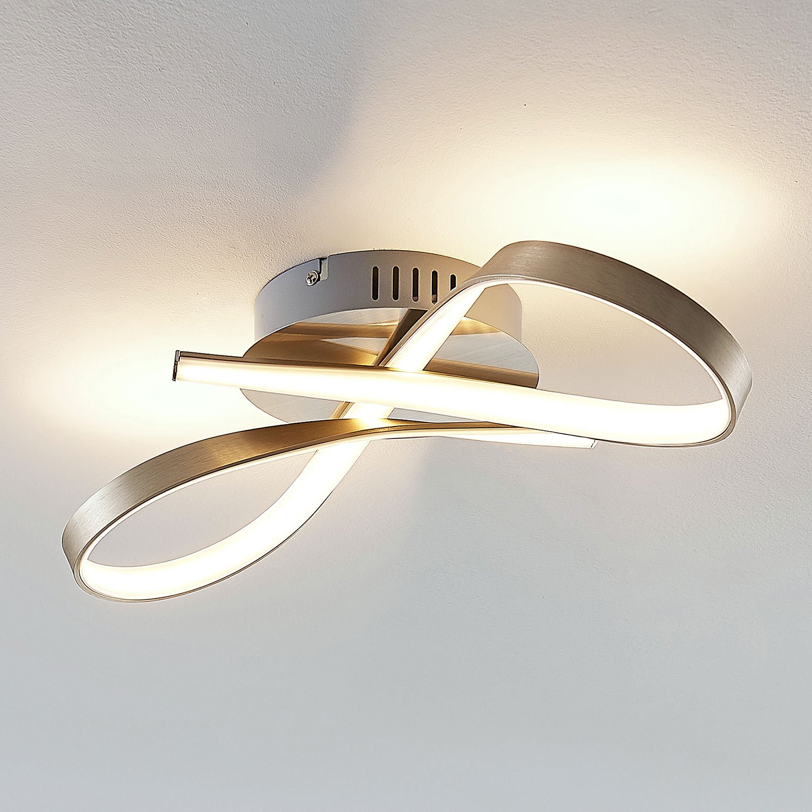 Lindby Alana LED ceiling light with a loop shape, for Living / Dining Room, aluminium, metal, plastic, 12.2 W, energy efficiency: A+, L: 45 cm, W: 16.5 cm, H: 20 cm