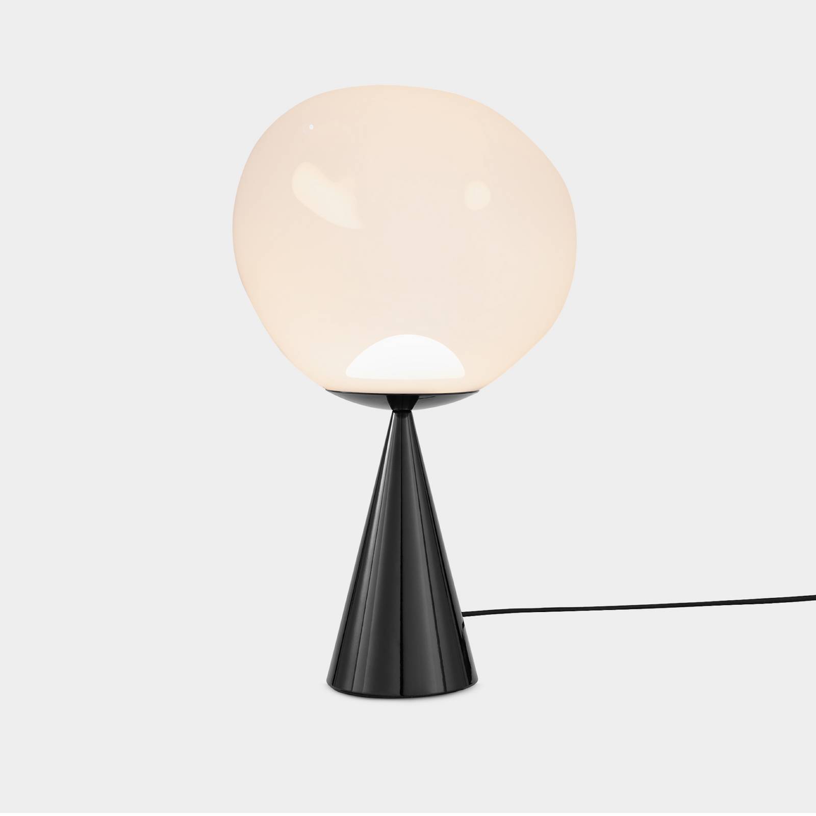 Tom Dixon LED-Tischlampe Melt Cone Fat, opal/schwarz, 47 cm
