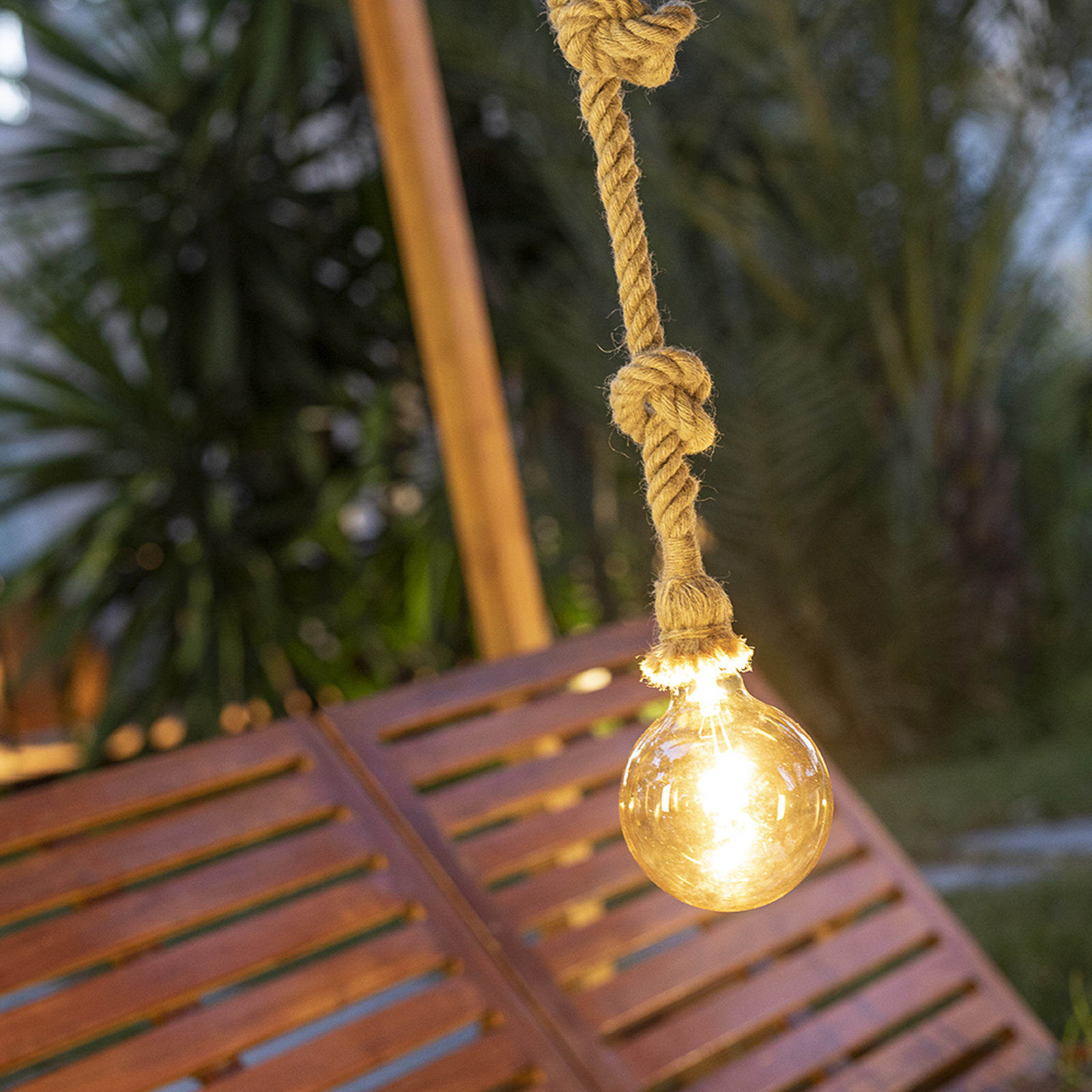 Newgarden Simona LED-hængelampe med solcelle, 1 lk