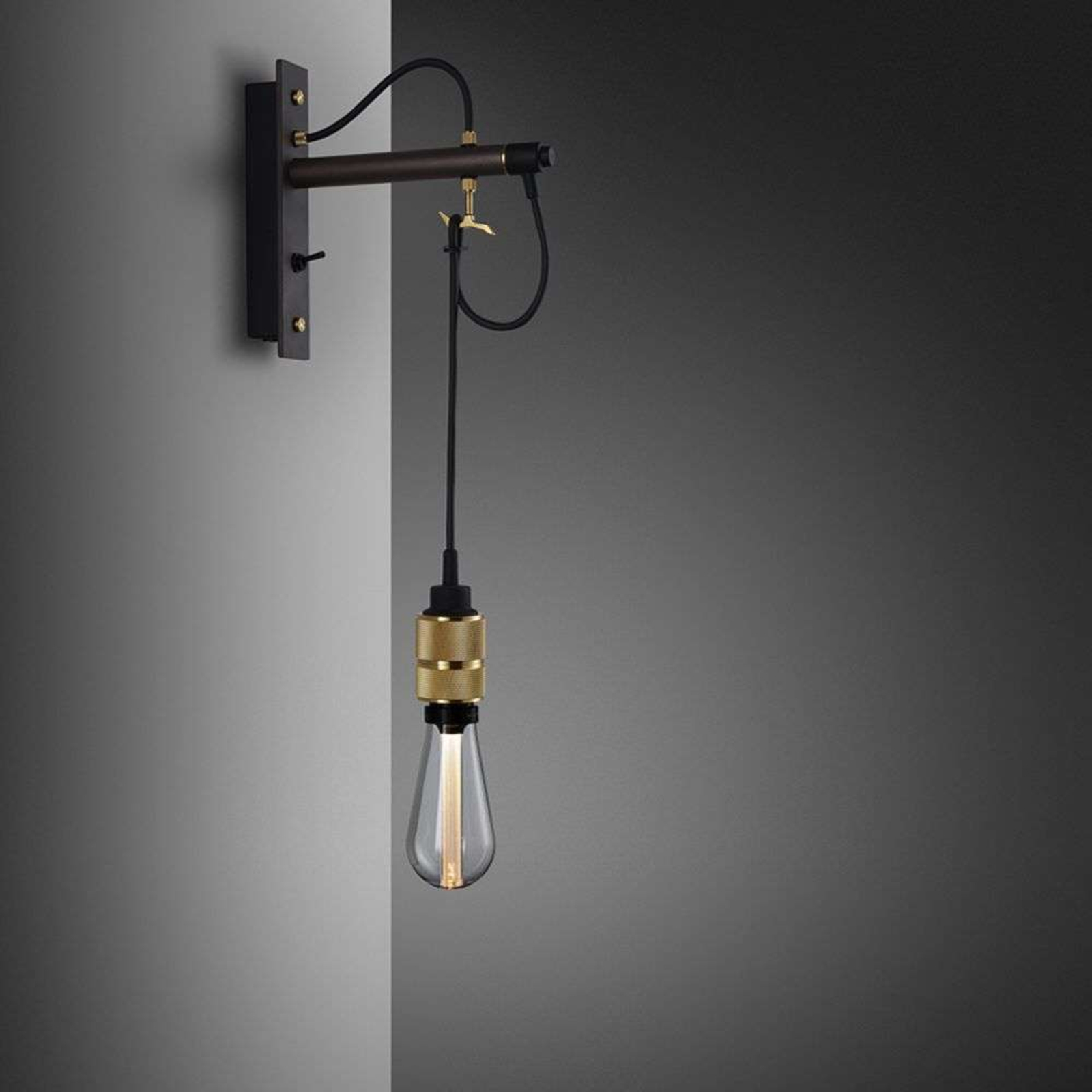 Hooked Candeeiro de Parede Graphite/Brass - Buster+Punch