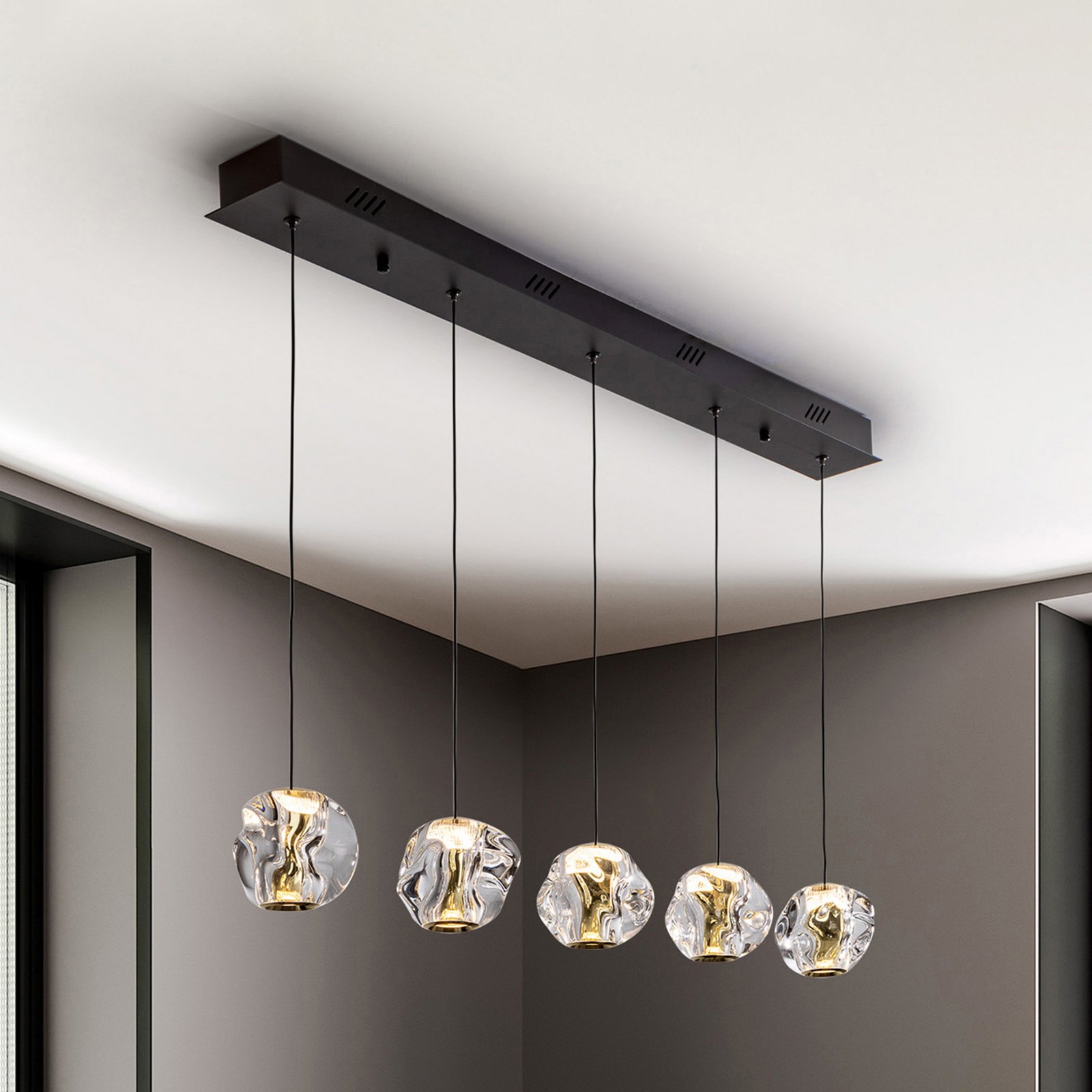 Zaria LED piekaramā lampa, 5 gaismas, melna, caurspīdīga, metāls, akrils