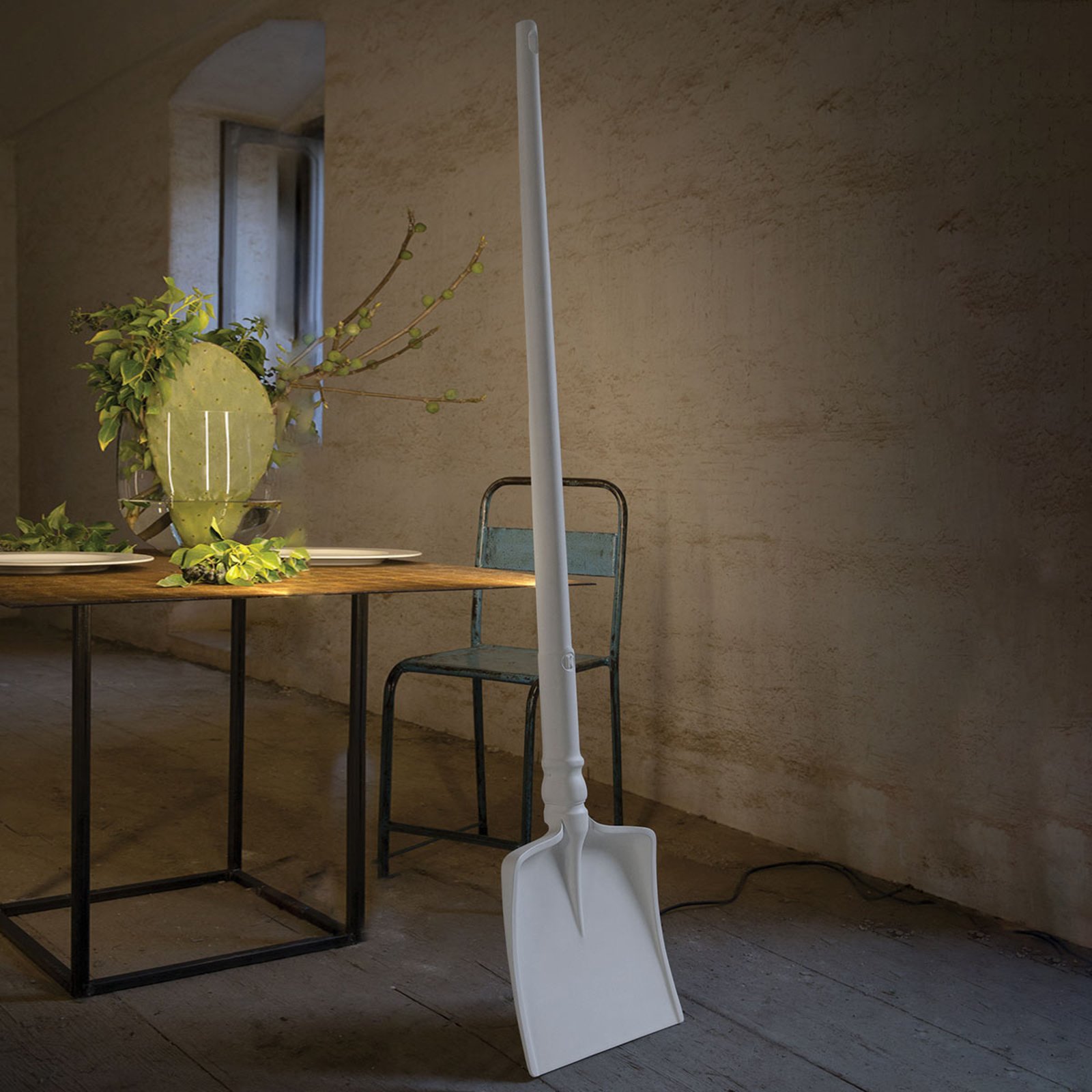 Karman Tobia - LED-designerstanderlampe, skovl - gulvlampe stue/spisestue - hvid - teknopolymer