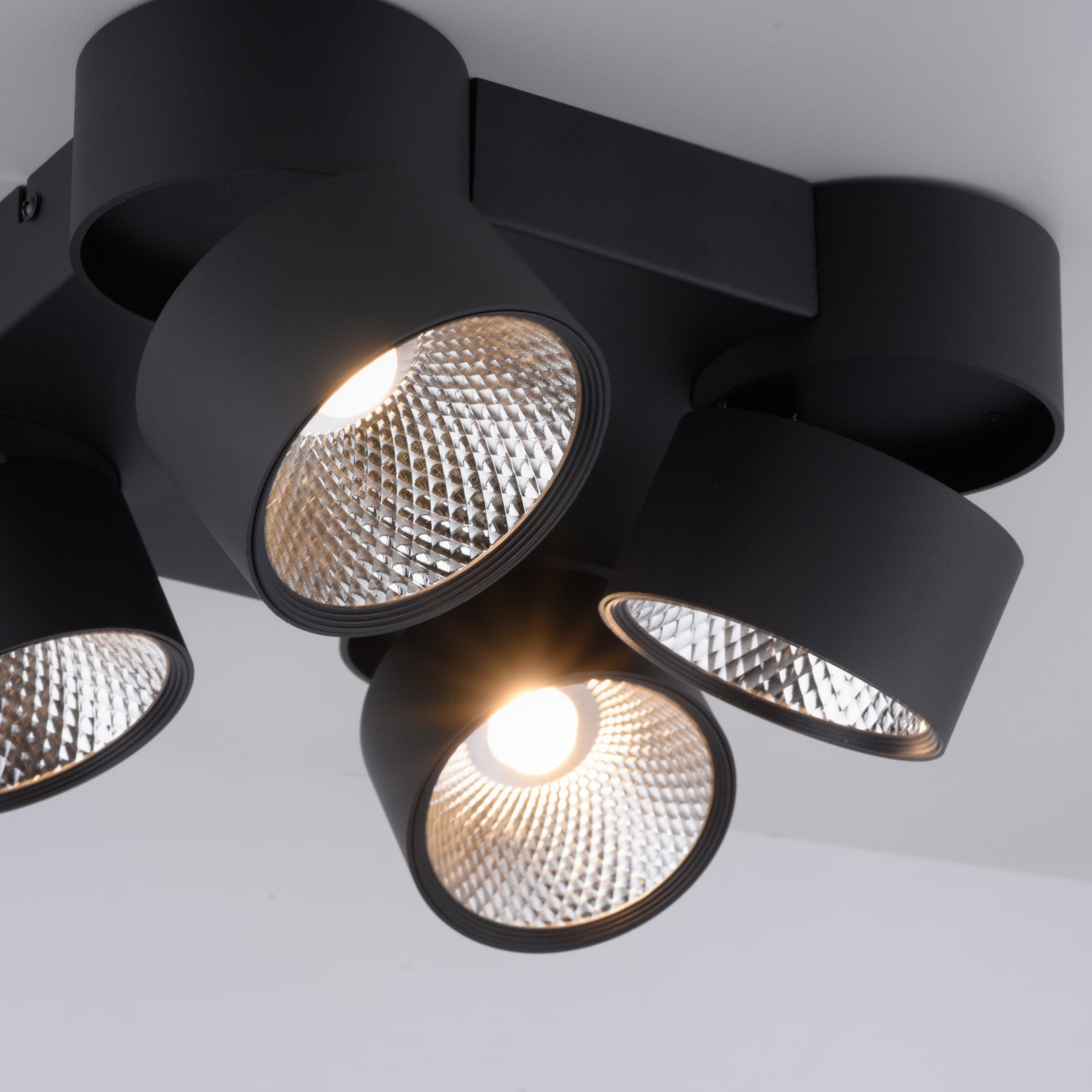 Nola LED-Deckenleuchte, vierflammig, schwarz - PURE Nola LED-Deckenleuchte, vierflammig, schwarz - PURE