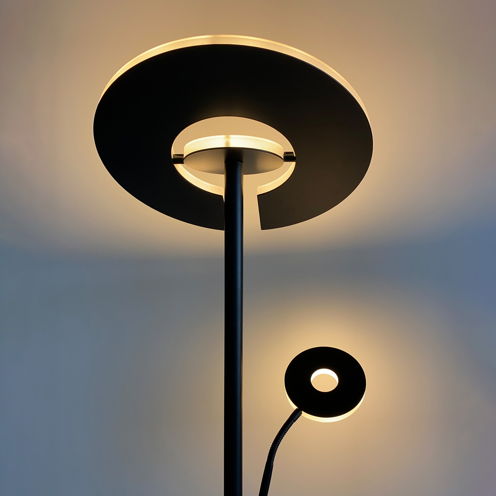 Lampa LED oświetlająca sufit Dent, CCT, czarna
