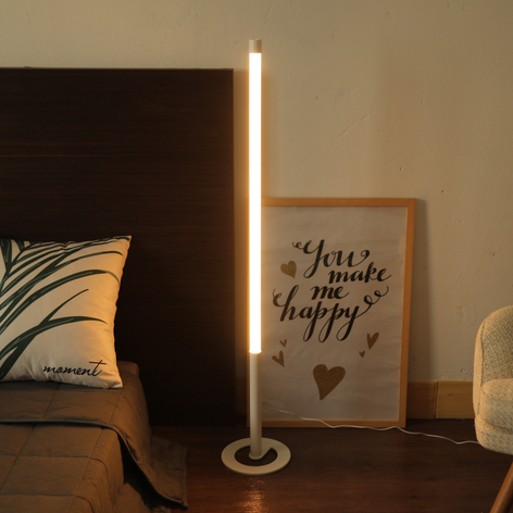 LED-Stehleuchte Wandie mit RGBW-Funktion, weiß