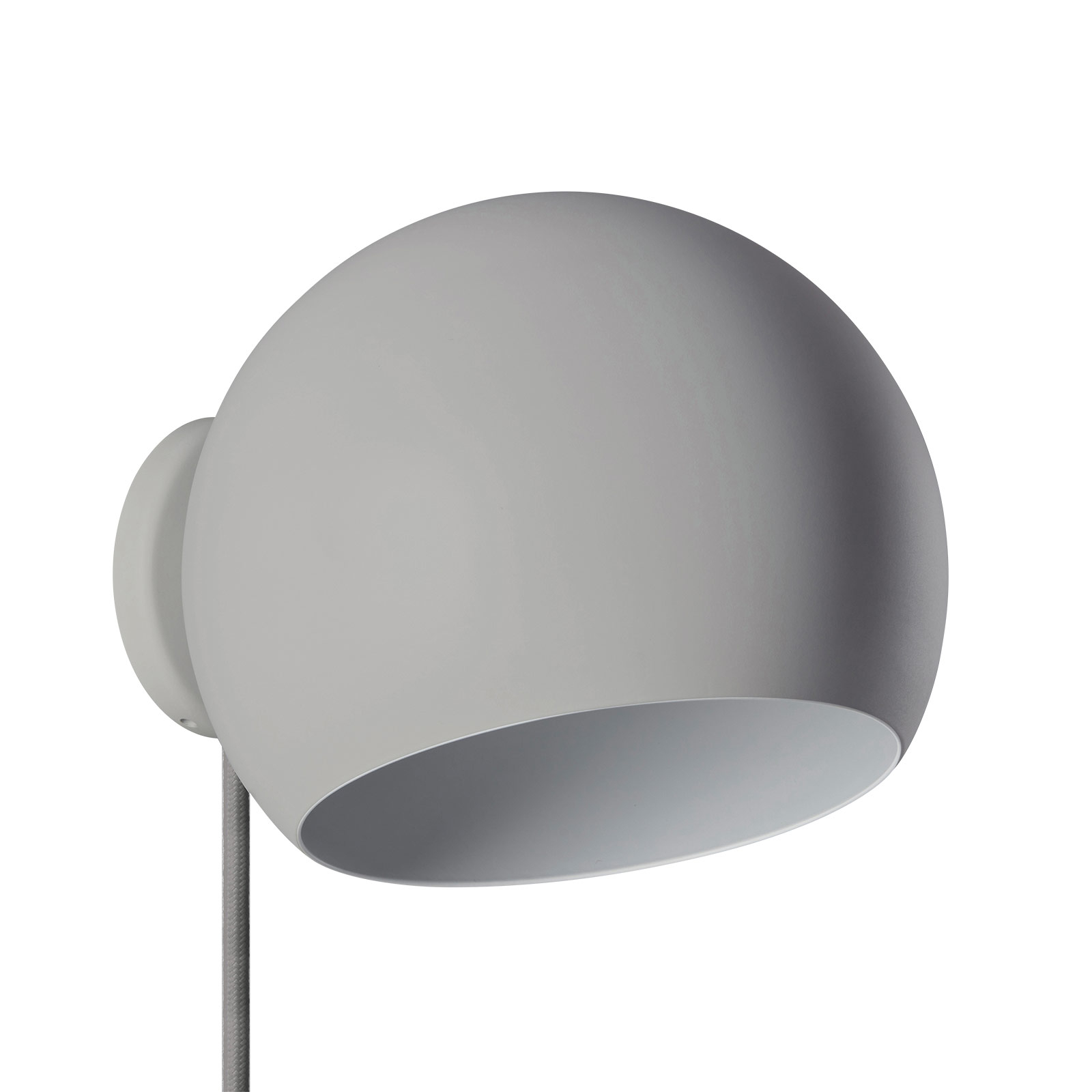 Nyta Tilt Globe Wall Short vegglampe med plugg