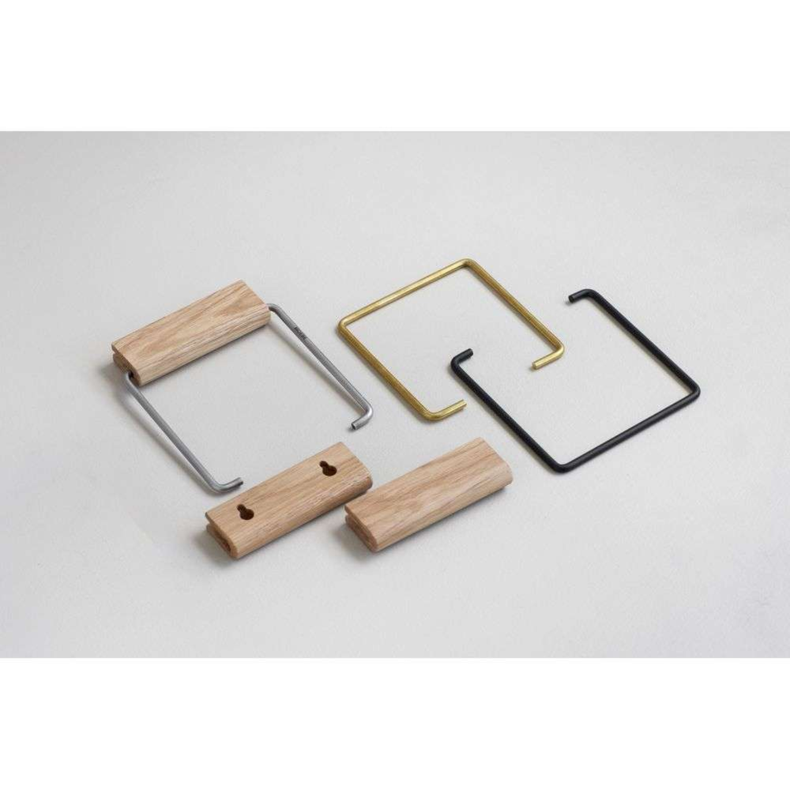 Toilet Roll Holder Oak/Black - Moebe