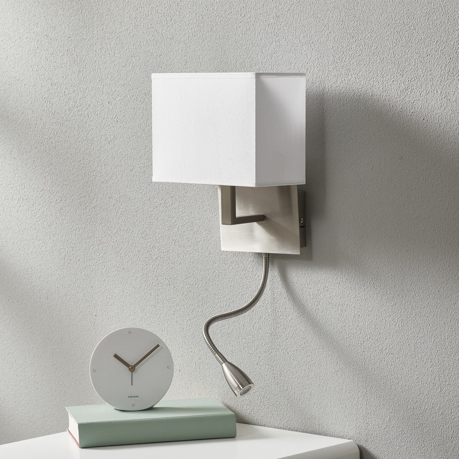 Aplique 6519 con brazo de lectura LED, plateado Aplique 6519 con brazo de lectura LED, plateado