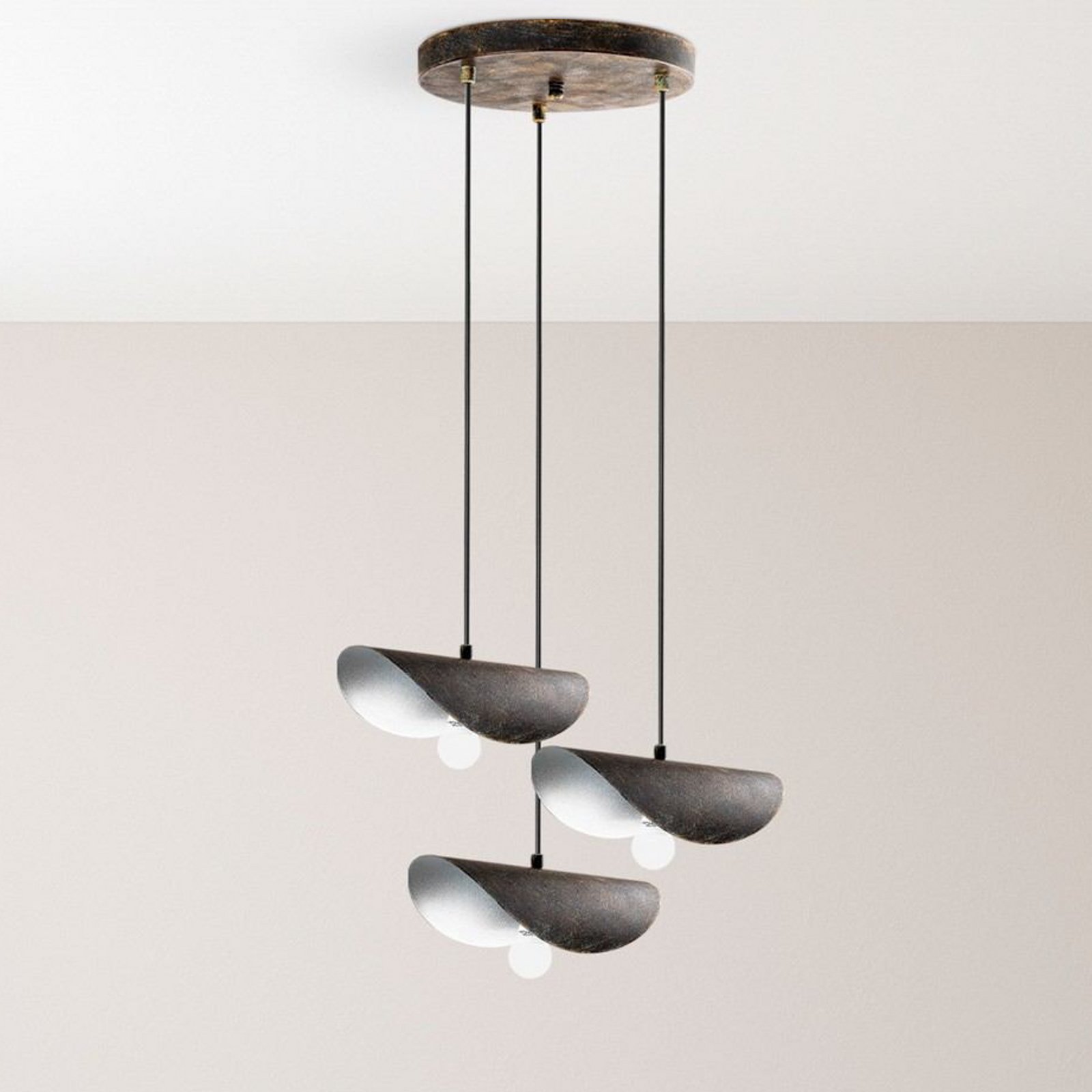 Eger pendant light, 3-bulb, black, metal, Ø 50 cm