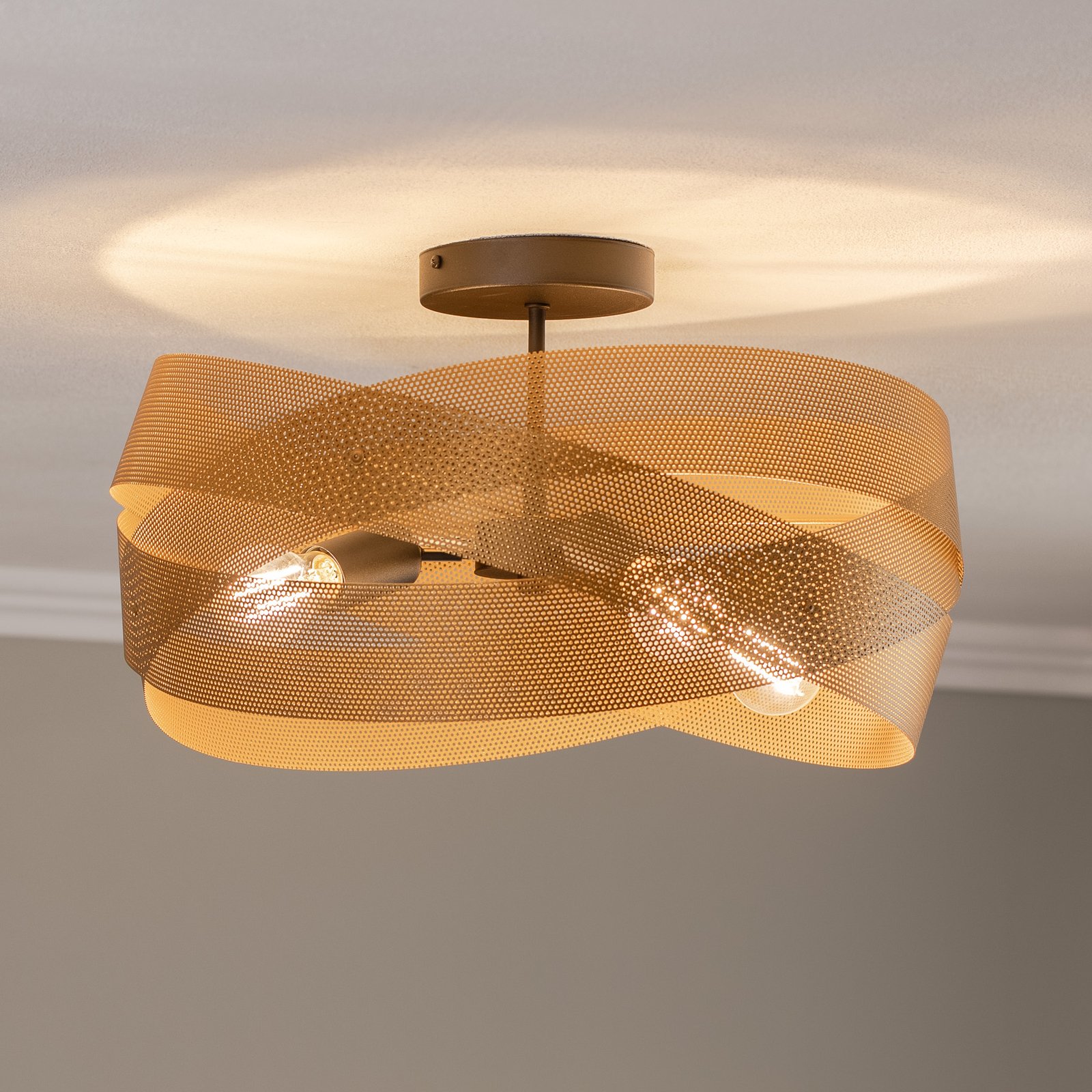 Euluna Tornado ceiling light, gold-coloured, Ø 50 cm