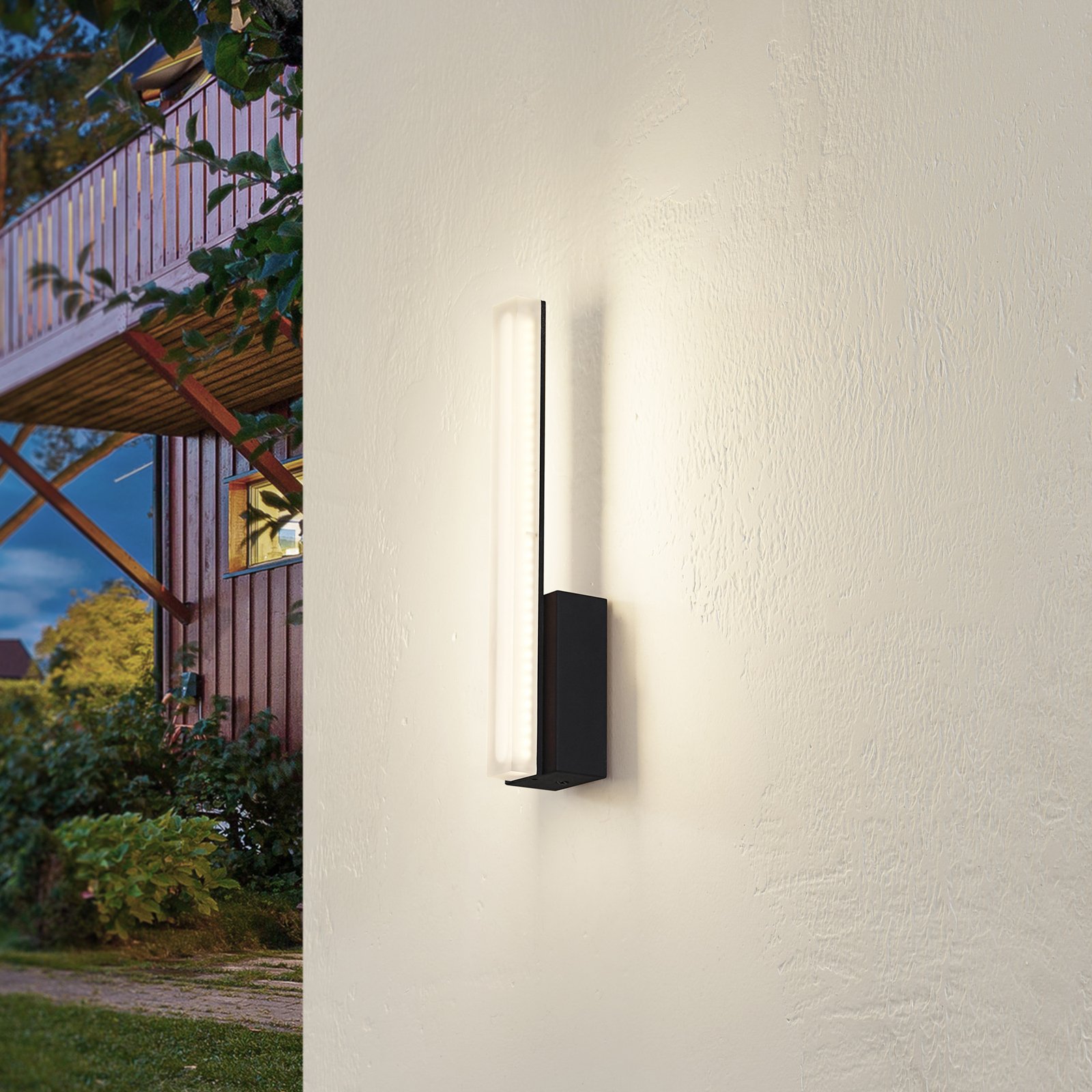 Lucande Lisana LED wall light, vertical, IP44