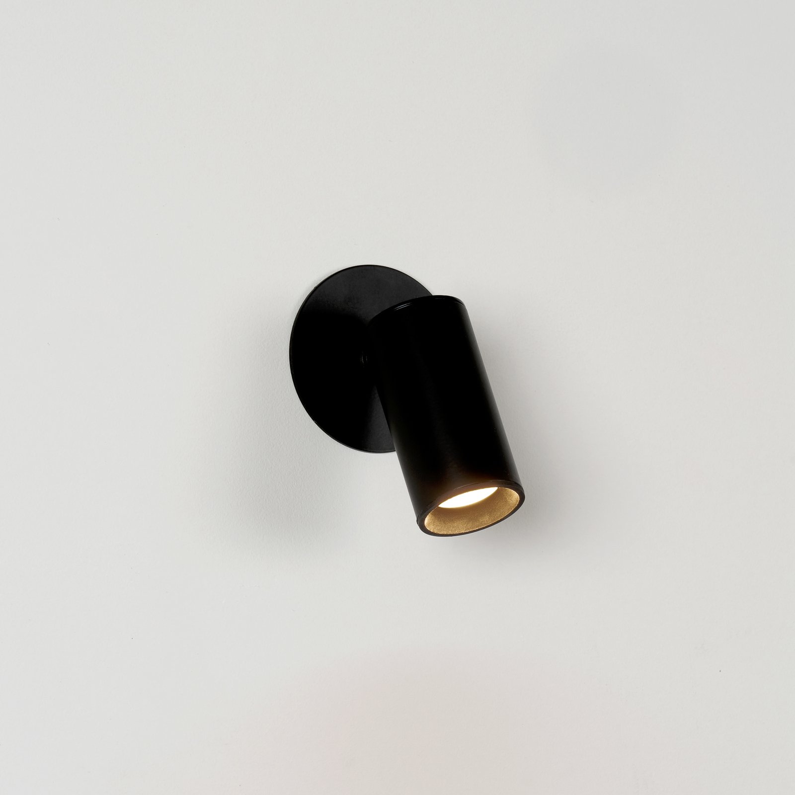 Milan Haul LED recessed light for bed head side