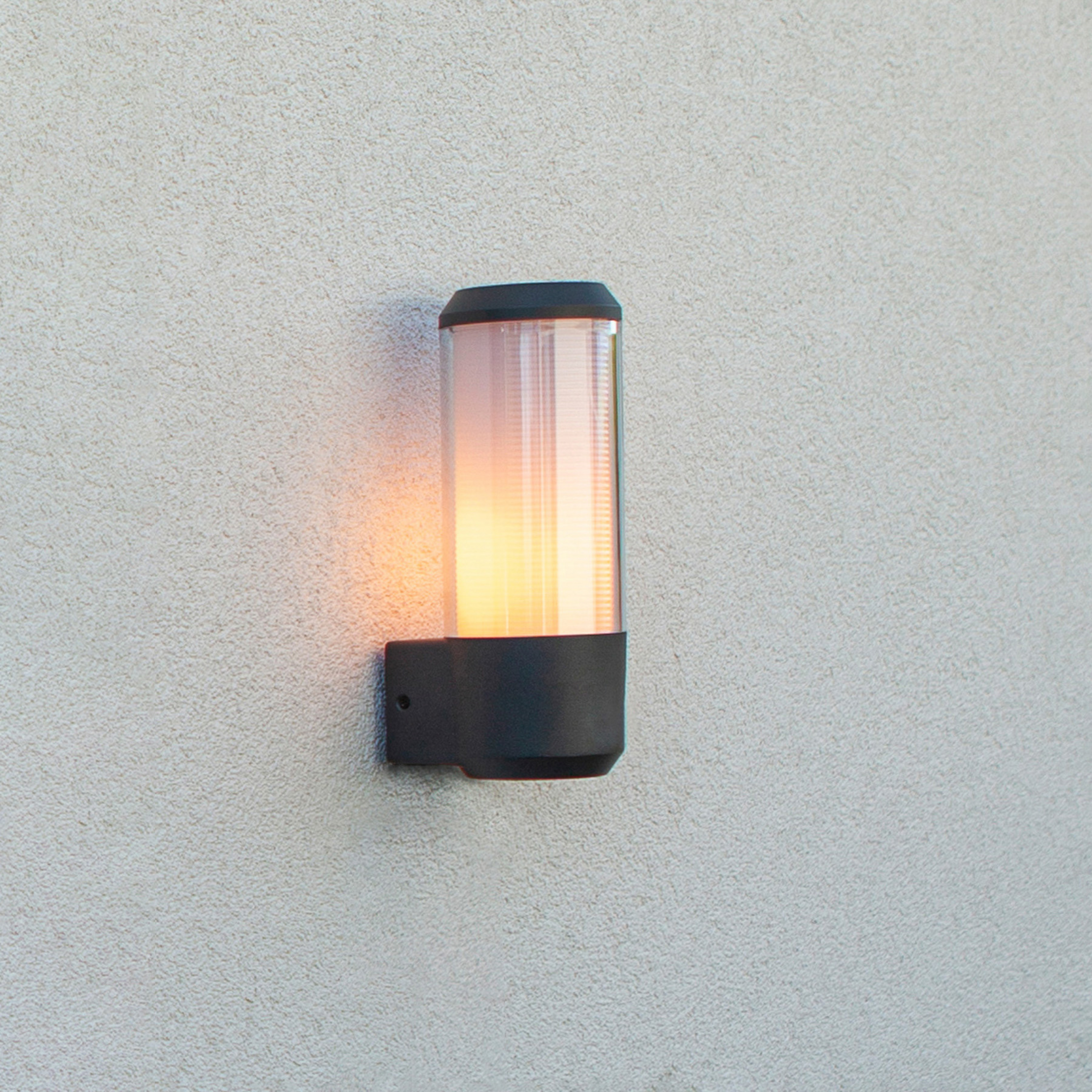 Heros outdoor wall light, IP44