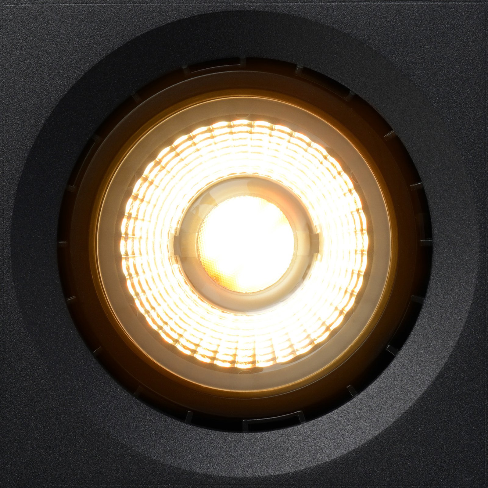 LED downlight de techo Fedler angular negro