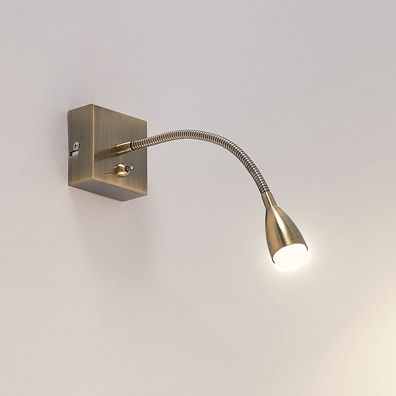 Jolka LED Wandleuchte Brass - Lindby