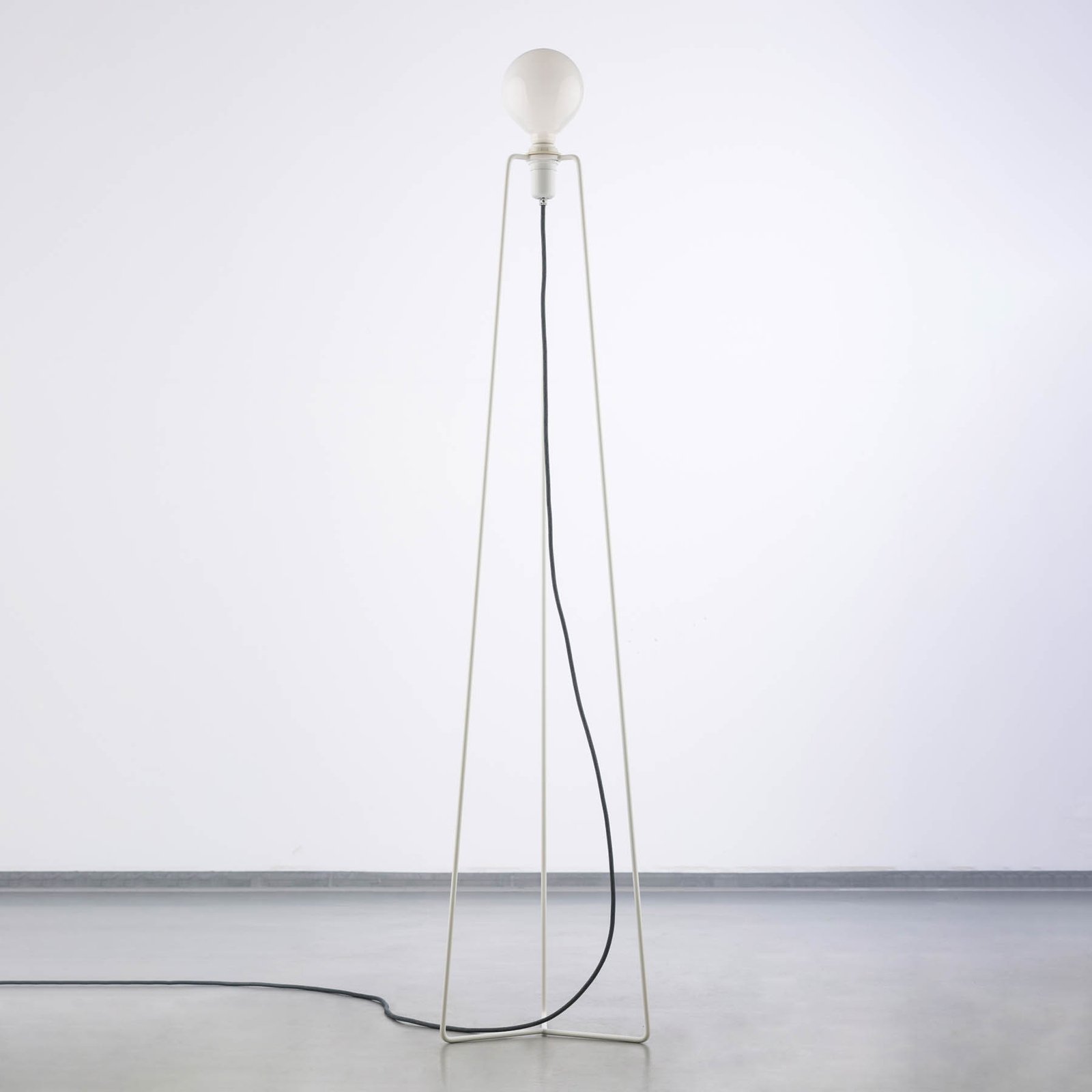 GRUPA Model M3 LED-Stehleuchte